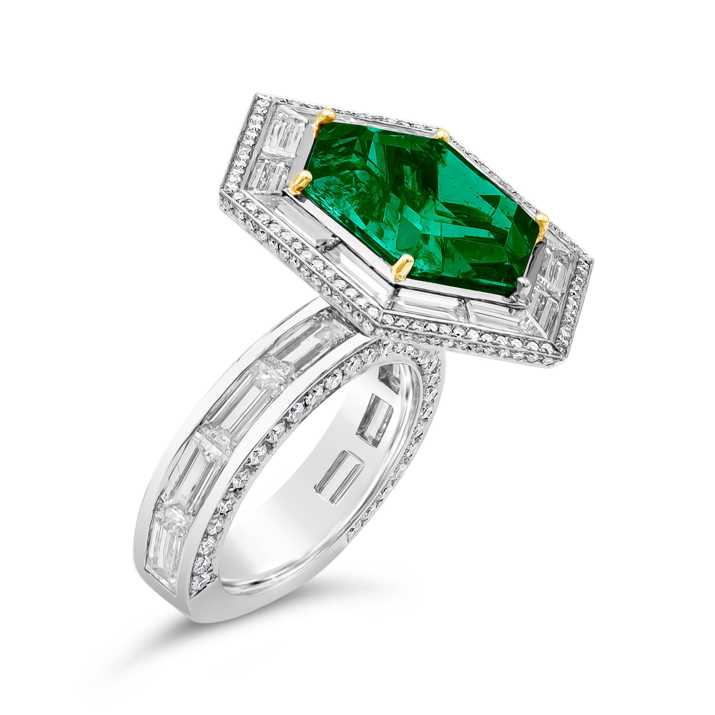 Women's No-Oil 9.28 Carat Hexagon Cut Colombian Emerald and Diamond Fashion Ring For Sale