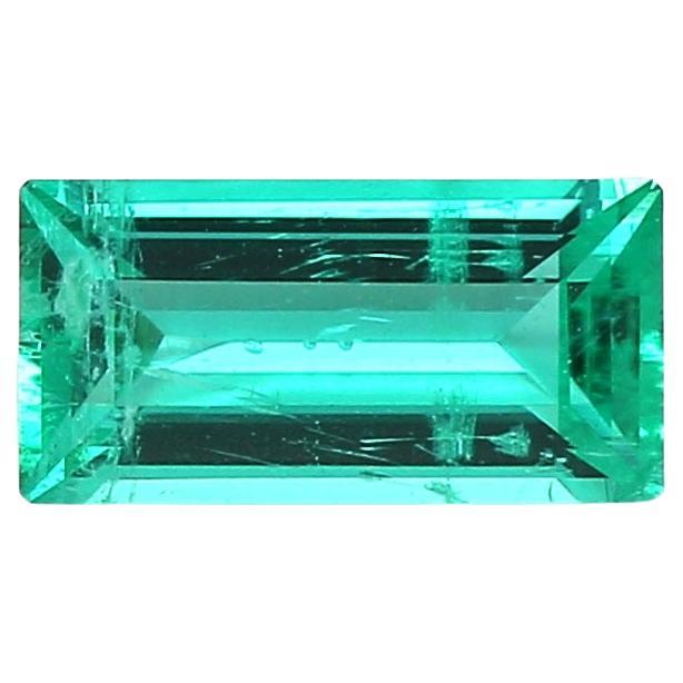 No Oil Baguette Shape Emerald Loose Gemstone 0.41 Carat Weight ICL Certified For Sale