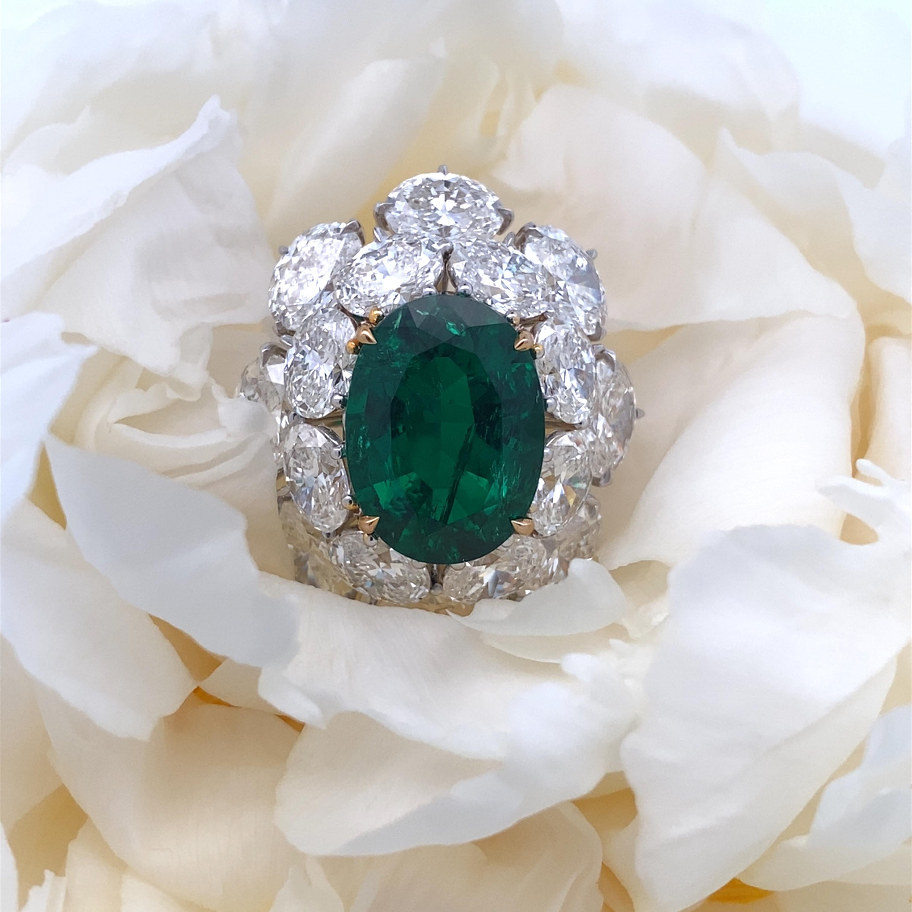 Ovaler kolumbianischer Smaragdring ohne Öl mit GIA Diamanten, Gübelin & AGL zertifiziert (Ovalschliff) im Angebot