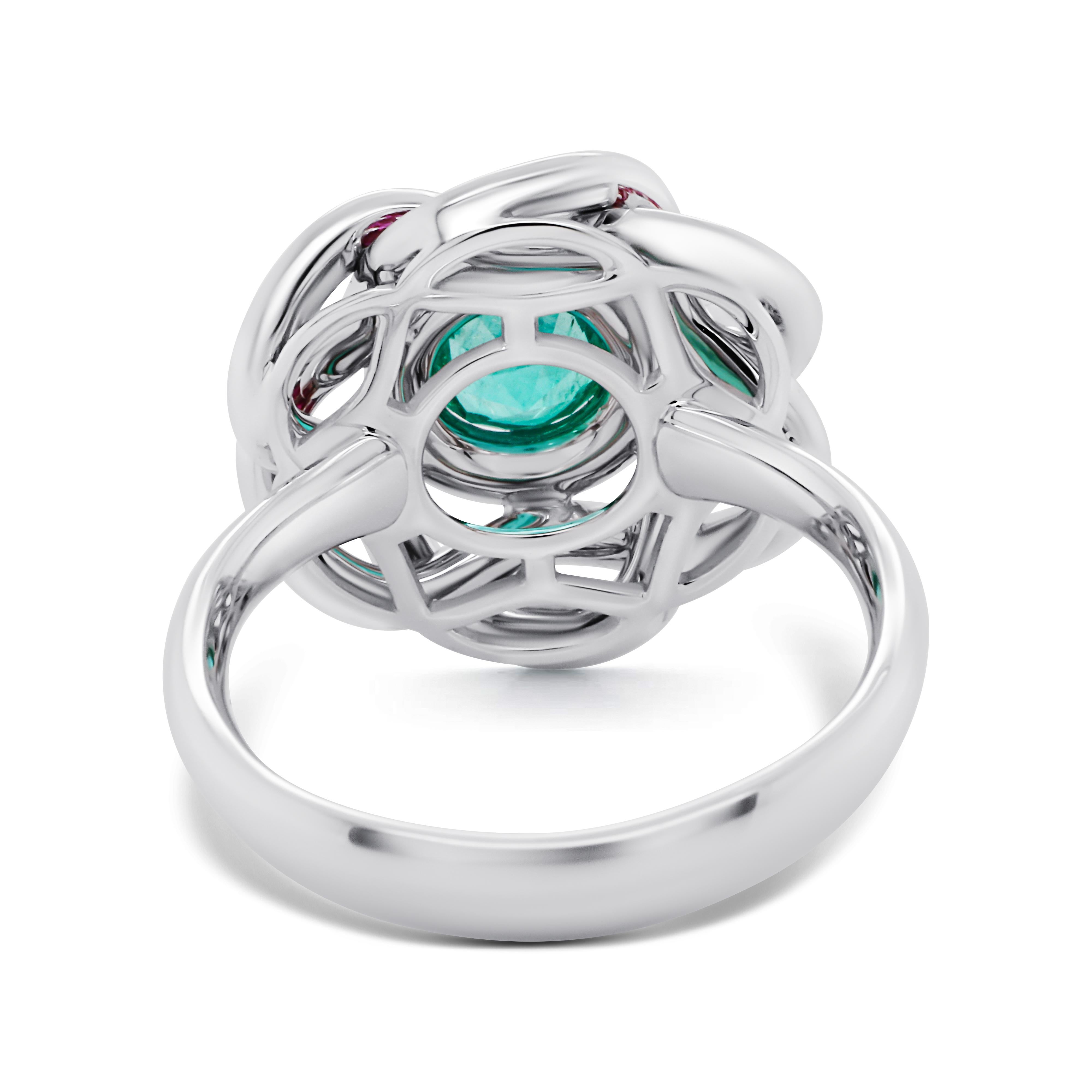 Romantic No Oil Round Emerald Floral 18K Gold Ring with Pink Sapphires For Sale