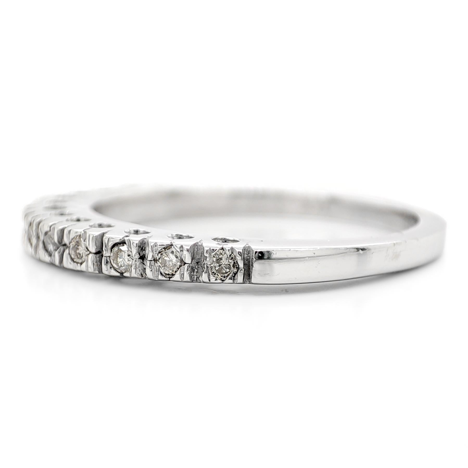 Art Deco *NO RESERVE* 0.14CT Round Diamond Band Ring 14K White Gold For Sale