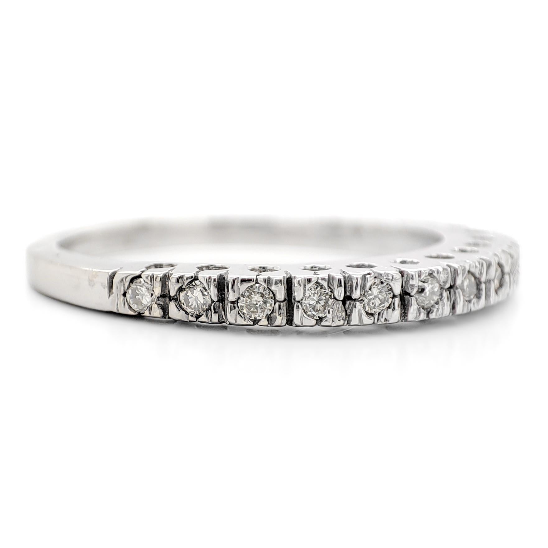 Round Cut *NO RESERVE* 0.14CT Round Diamond Band Ring 14K White Gold For Sale
