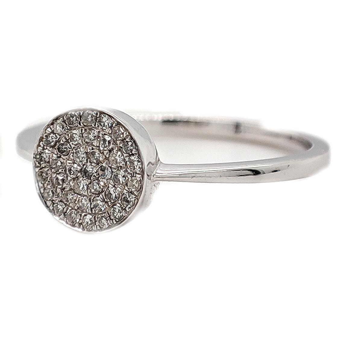 FOR US CUSTOMER NO VAT!

Adorn your hand with the enchanting charm of this 0.25CT Natural Cocktail Diamond Ring. Its distinctive allure is rooted in the petite face adorned with carefully placed diamonds, weighing a total of 1.61 grams, set in the
