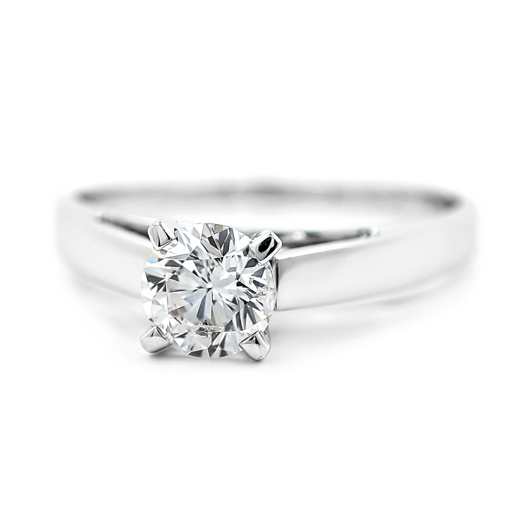 PARA NOSOTROS, CLIENTES, ¡SIN IVA!

Embárcate en un viaje de amor eterno con este encantador 0.35 ct. Meticulosamente elaborado en oro blanco de 14 quilates, el anillo pesa 1,62 gramos, lo que garantiza elegancia y durabilidad. Con un tamaño de 6.US