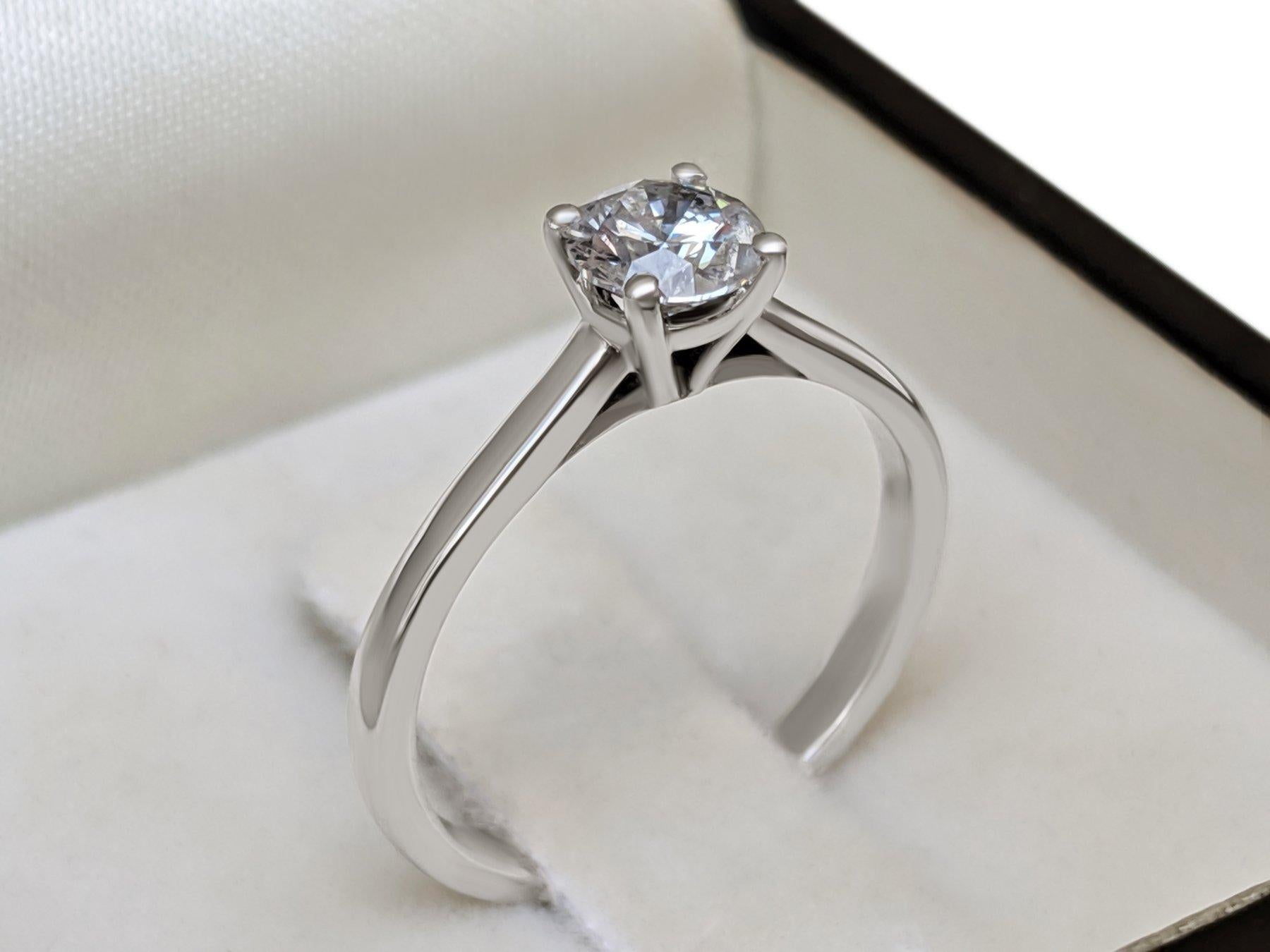 NO RESERVE!  0.50 Carat Diamond - 14K White Gold - Ring In New Condition For Sale In Ramat Gan, IL