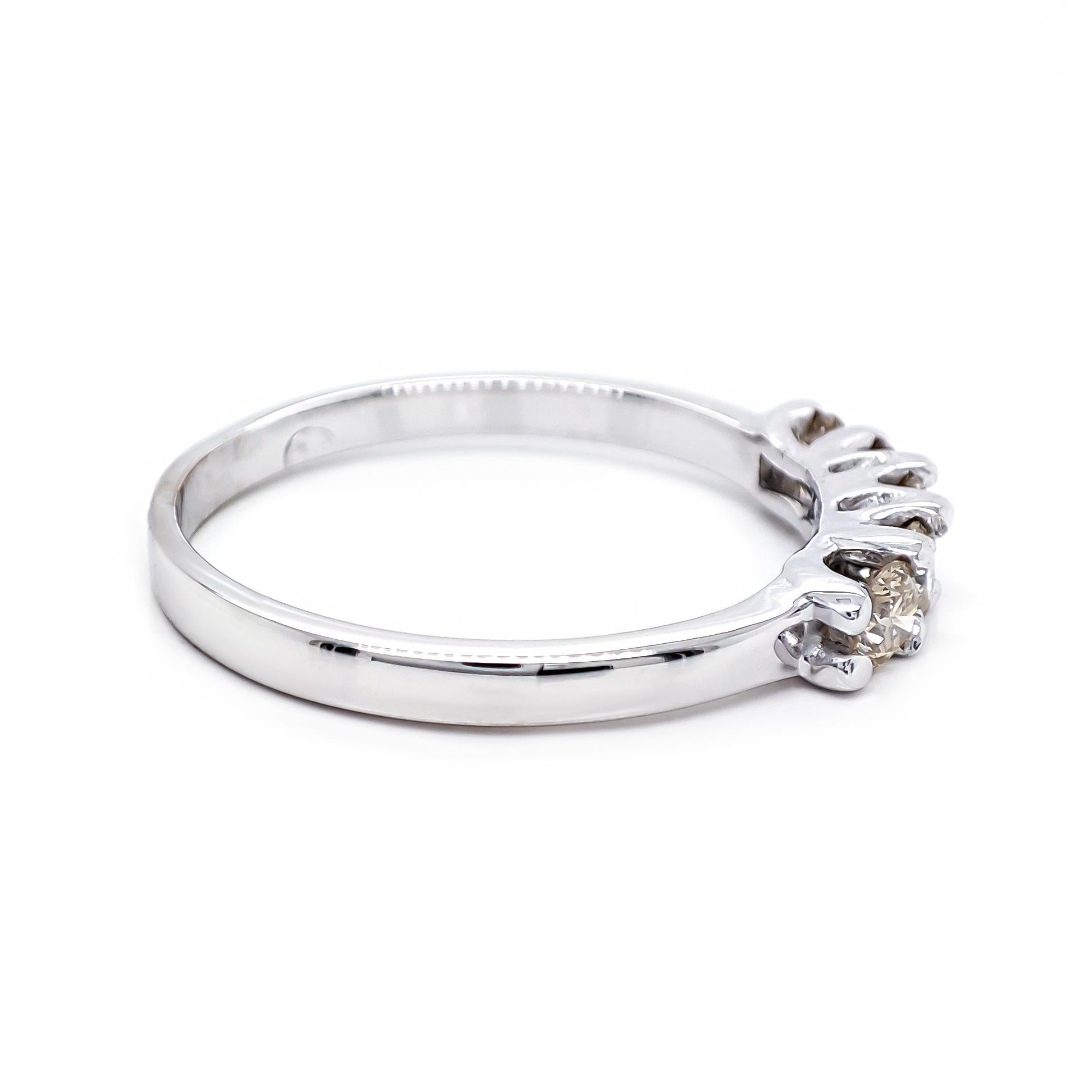 Round Cut 0.55 Round Diamond 14k White Gold Ring