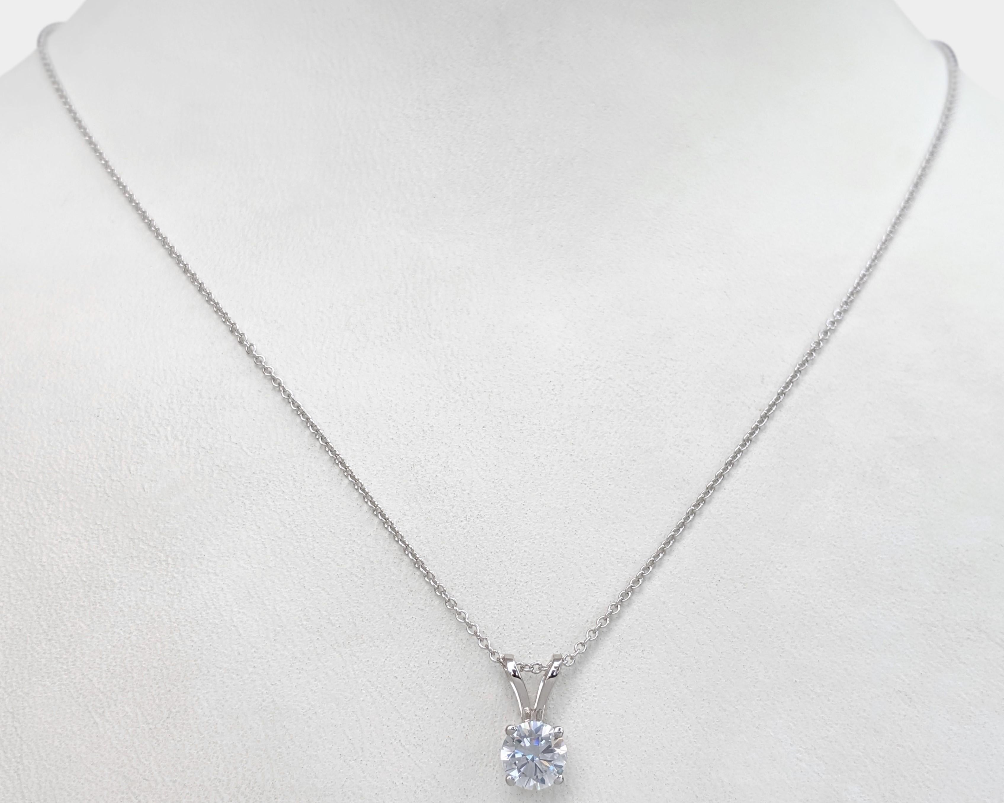 Art Deco NO RESERVE! 0.60 Carat Diamond - 14 kt. White gold - Necklace with pendant