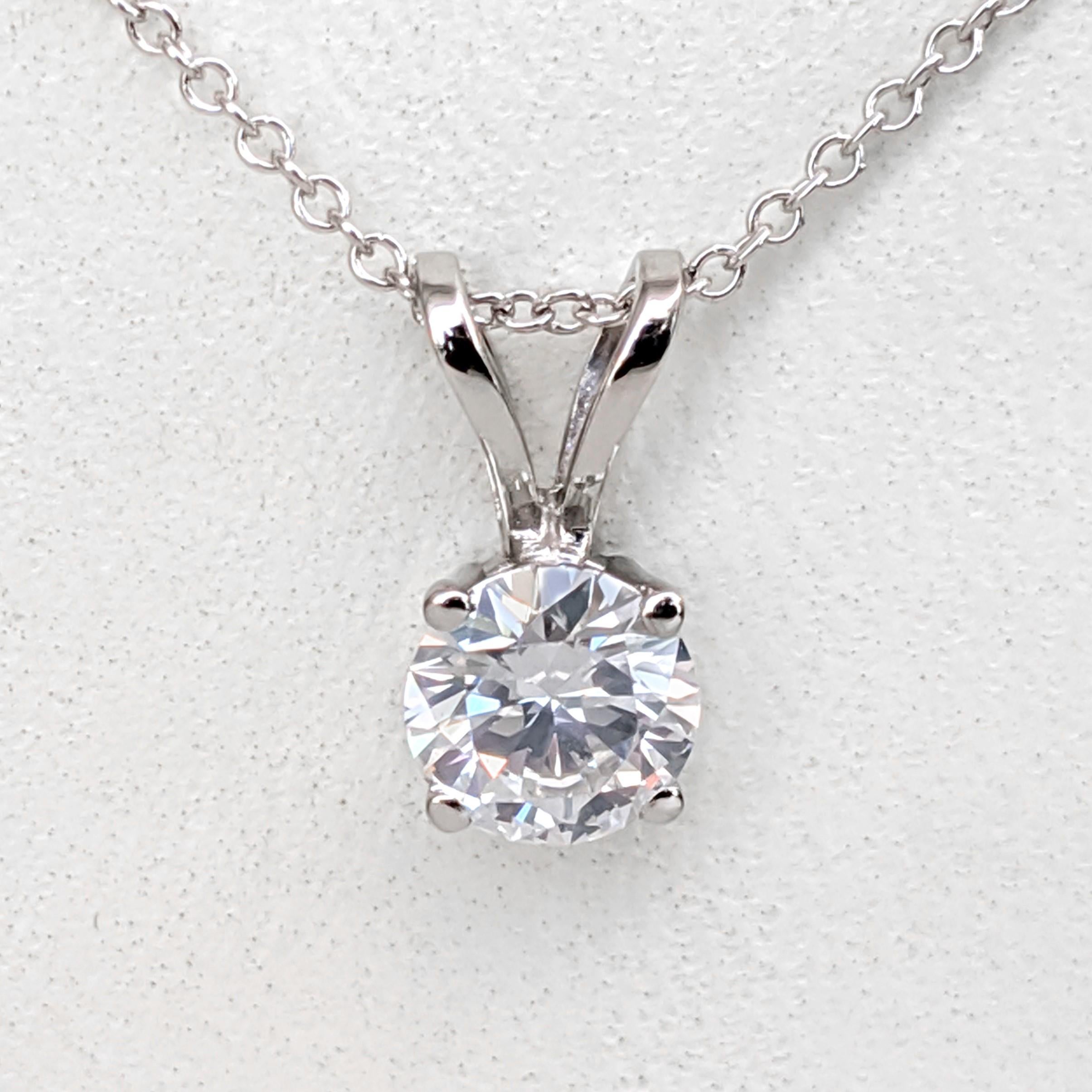 NO RESERVE! 0.60 Carat Diamond - 14 kt. White gold - Necklace with pendant In New Condition In Ramat Gan, IL