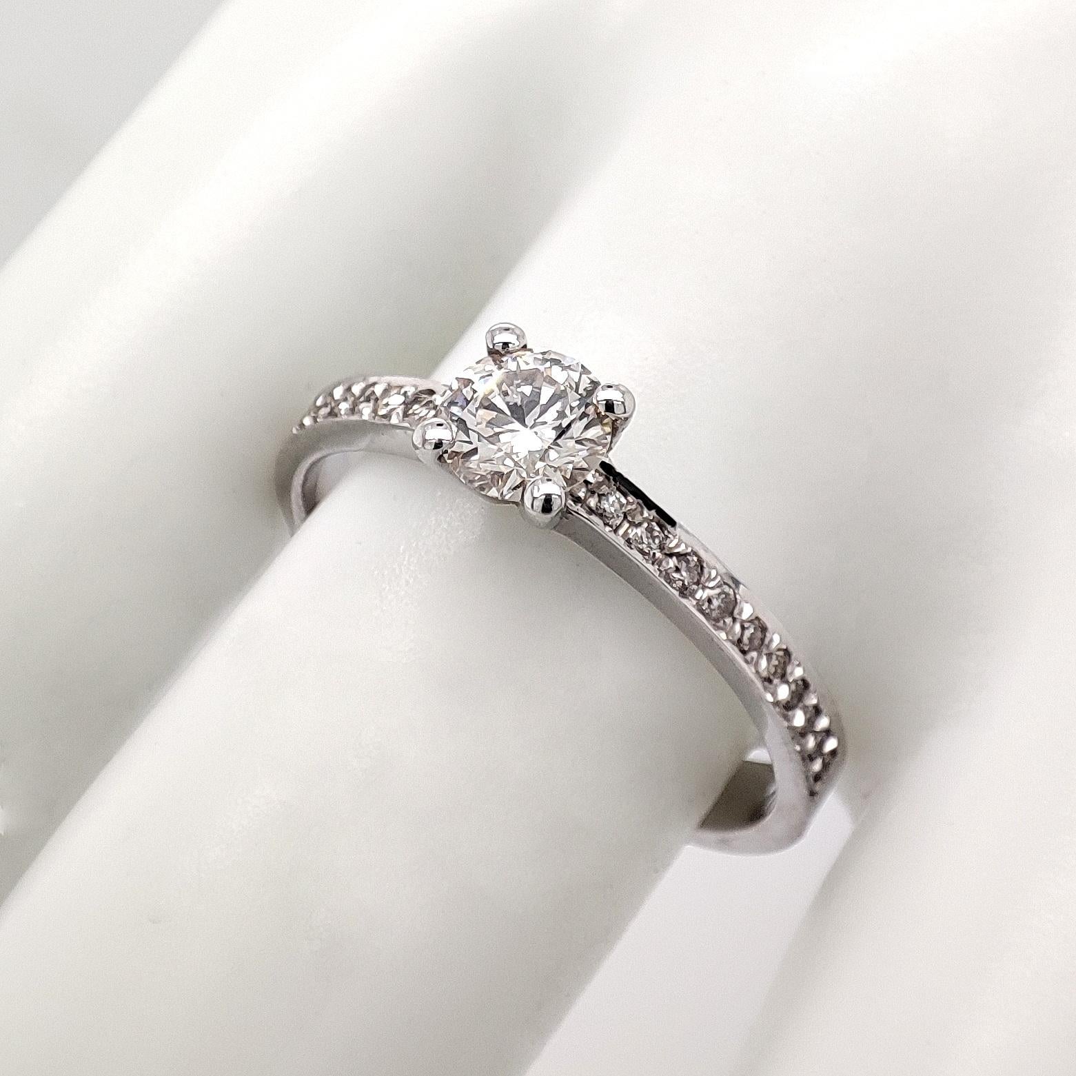 Round Cut NO RESERVE 0.63CTW Engagement Diamond Ring 14K White Gold For Sale