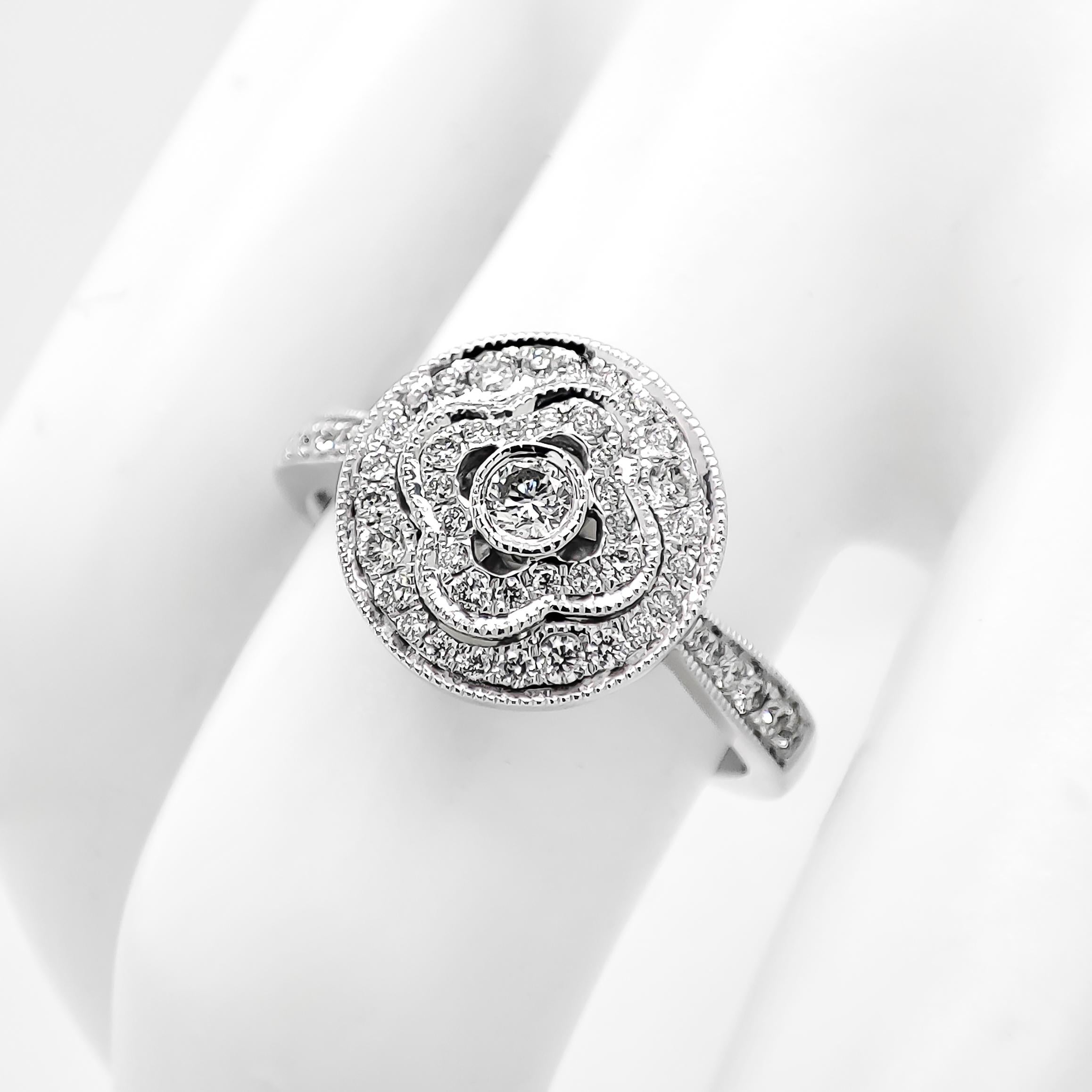 Taille ronde NO RESERVE Bague de fiançailles en or blanc 14 carats avec diamant 0,72 carat en vente