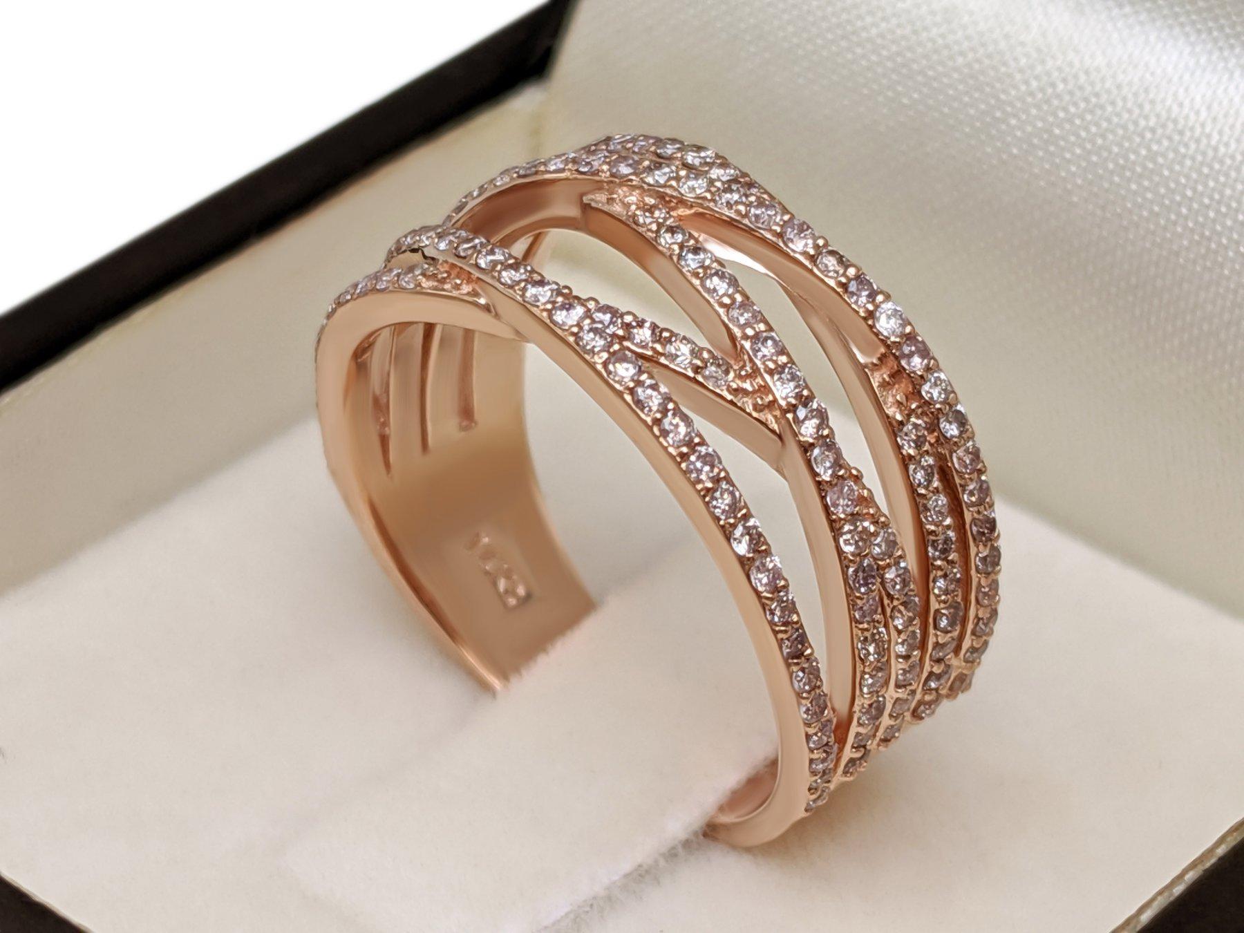 Round Cut NO RESERVE!  -  0.75 Carat Pink Diamonds - 14K Rose Gold - Ring For Sale