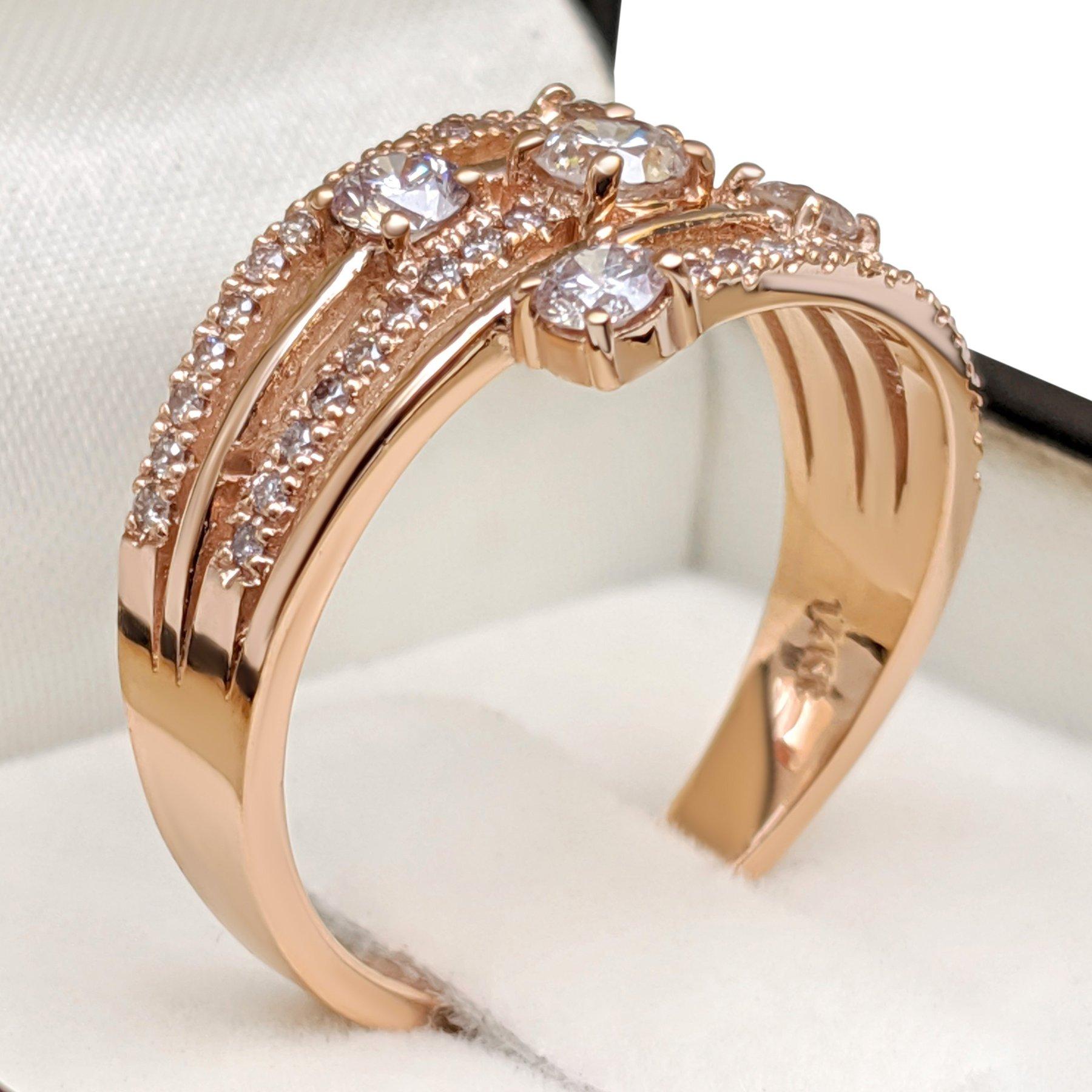 NO RESERVE! - 0.80 Carat Pink Diamonds - 14K Rose Gold - Ring In New Condition For Sale In Ramat Gan, IL