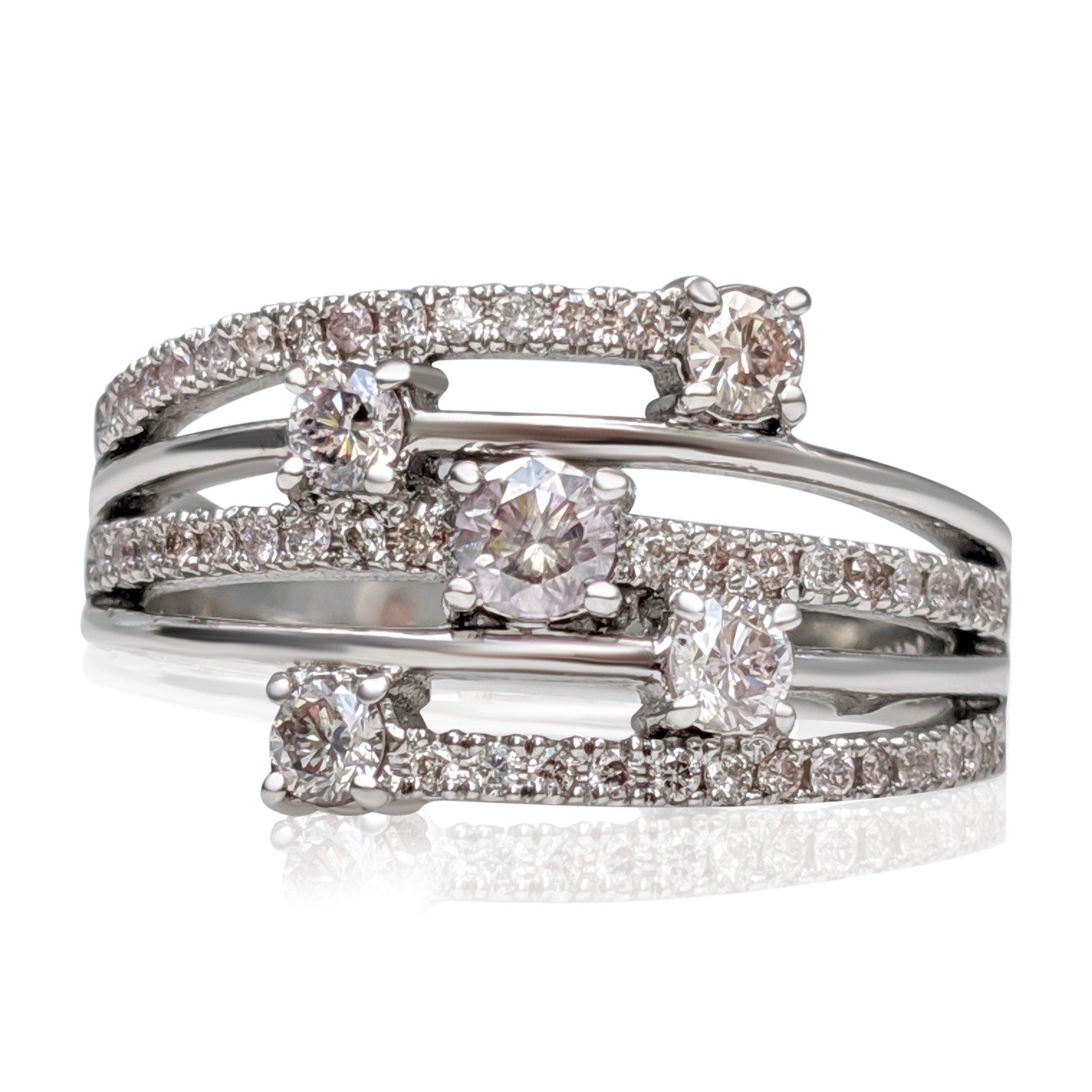 Women's NO RESERVE!  -  0.80 Carat Pink Diamonds - 14K White Gold - Ring For Sale