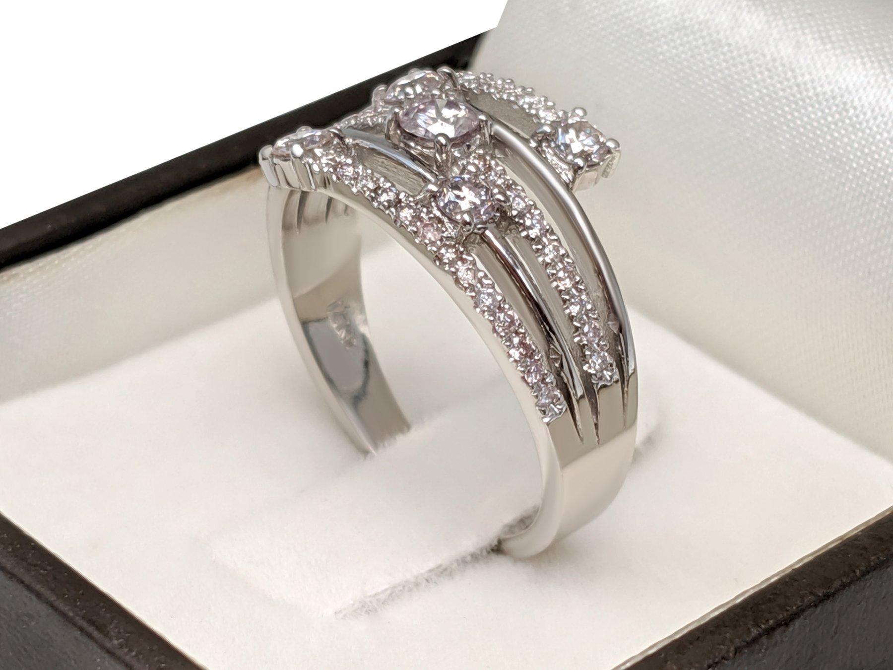 NO RESERVE!  -  0.80 Carat Pink Diamonds - 14K White Gold - Ring For Sale 1