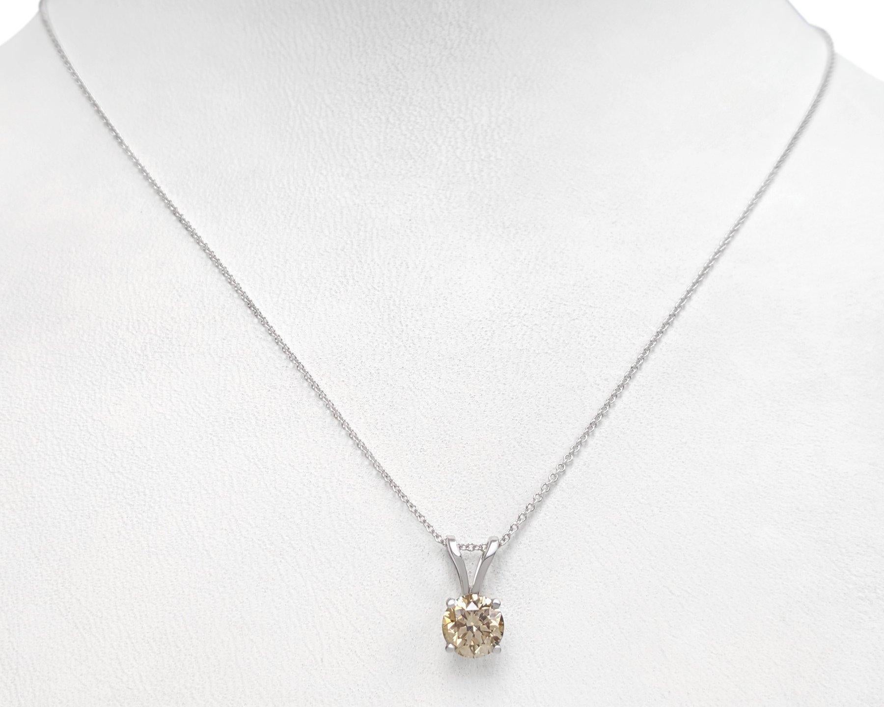 $1 NO RESERVE!  0.84 Carat Fancy Diamond - 14 kt. White gold - Pendant Necklace 1