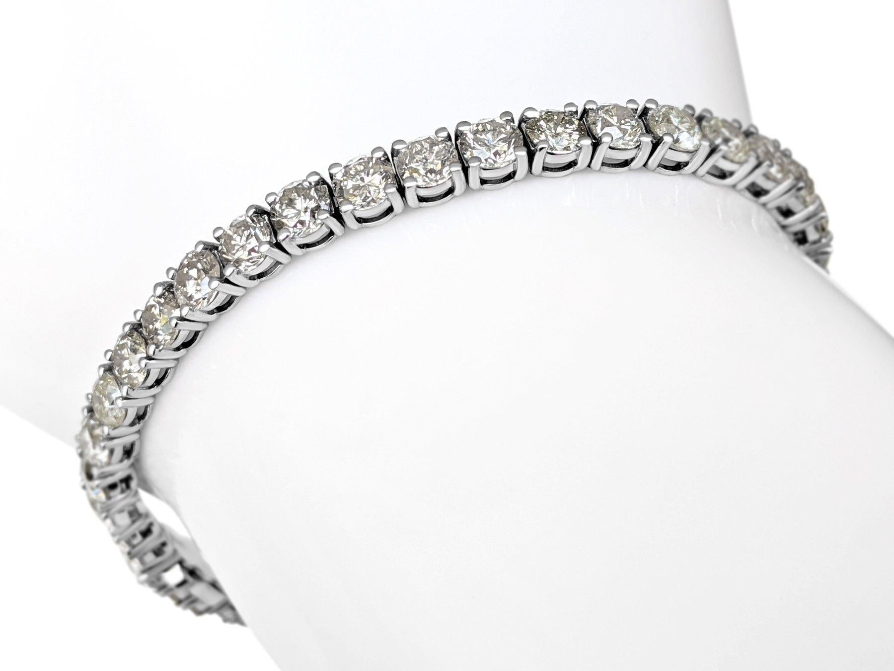 NO RESERVE!  10.54 Carat Diamond Tennis - 14K  White Gold - Bracelet In New Condition For Sale In Ramat Gan, IL