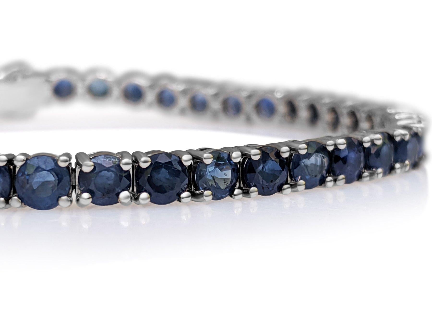 Round Cut NO RESERVE! - 10.60ct. tw. Sapphire Tennis 14K White Gold Bracelet For Sale