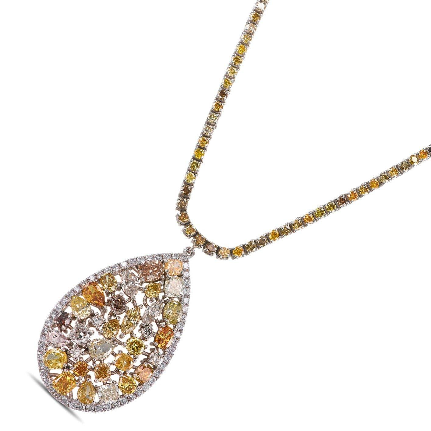Art Deco NO RESERVE!  -  10.67 Cttw Fancy Diamonds 14K White Gold Necklace & Pendant For Sale