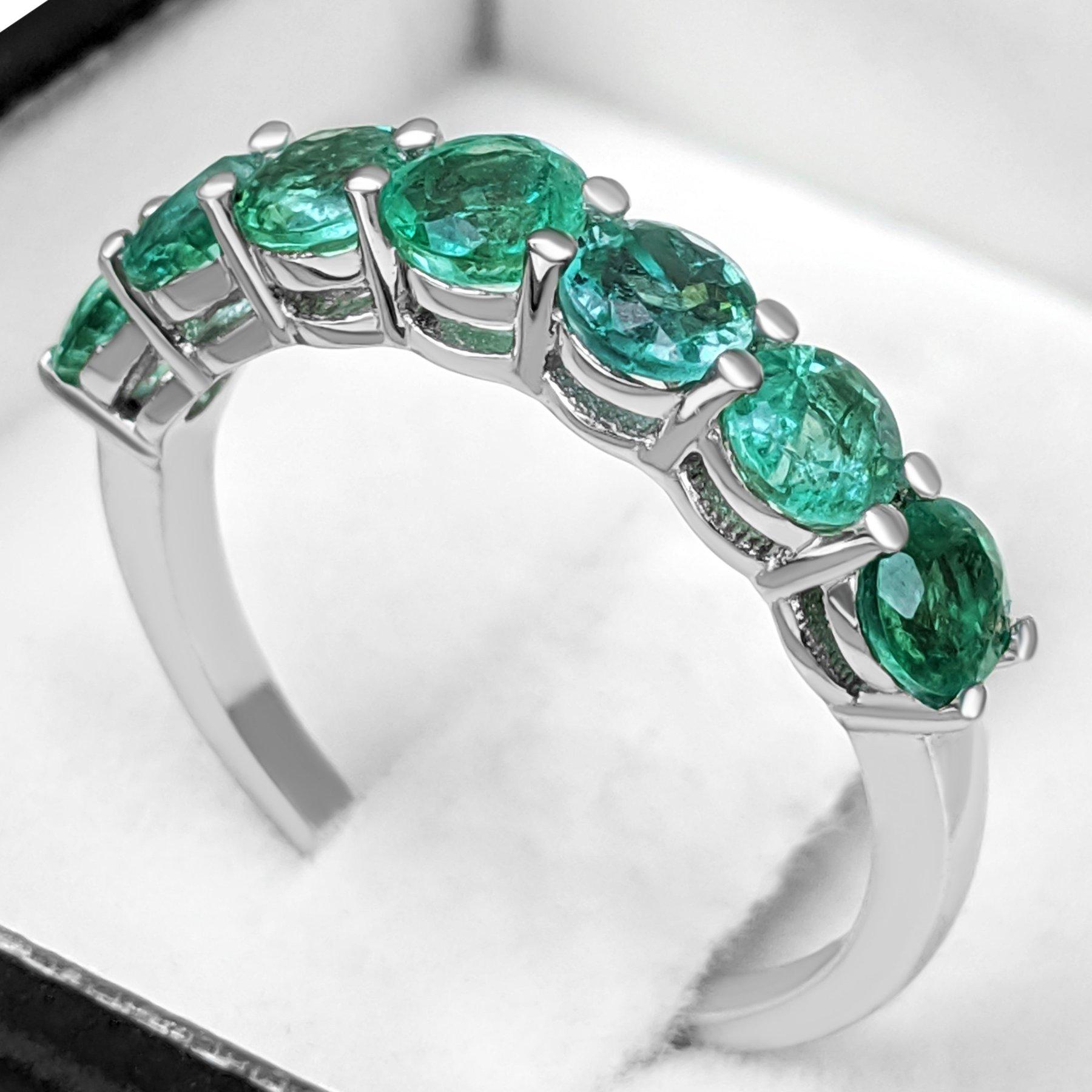 Art Deco NO RESERVE! 1.10 Carat 7 Stone Emerald Band - 14 kt. White gold - Ring For Sale