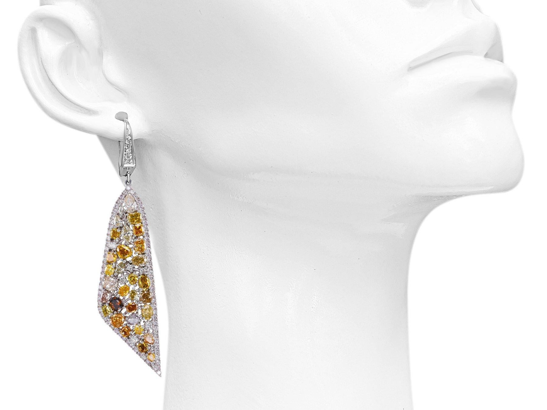 KEINE RESERVE!  --  12,25cttw Ausgefallene farbige Diamanten - 14 kt. Weißgold - Ohrringe (Art déco) im Angebot