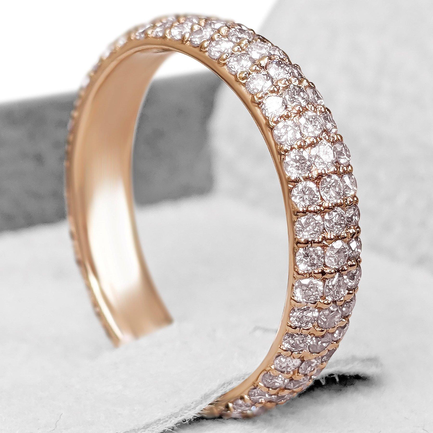 Round Cut NO RESERVE! 1.25 Ct Fancy Pink Diamonds Eternity Band 14 kt. Pink gold Ring