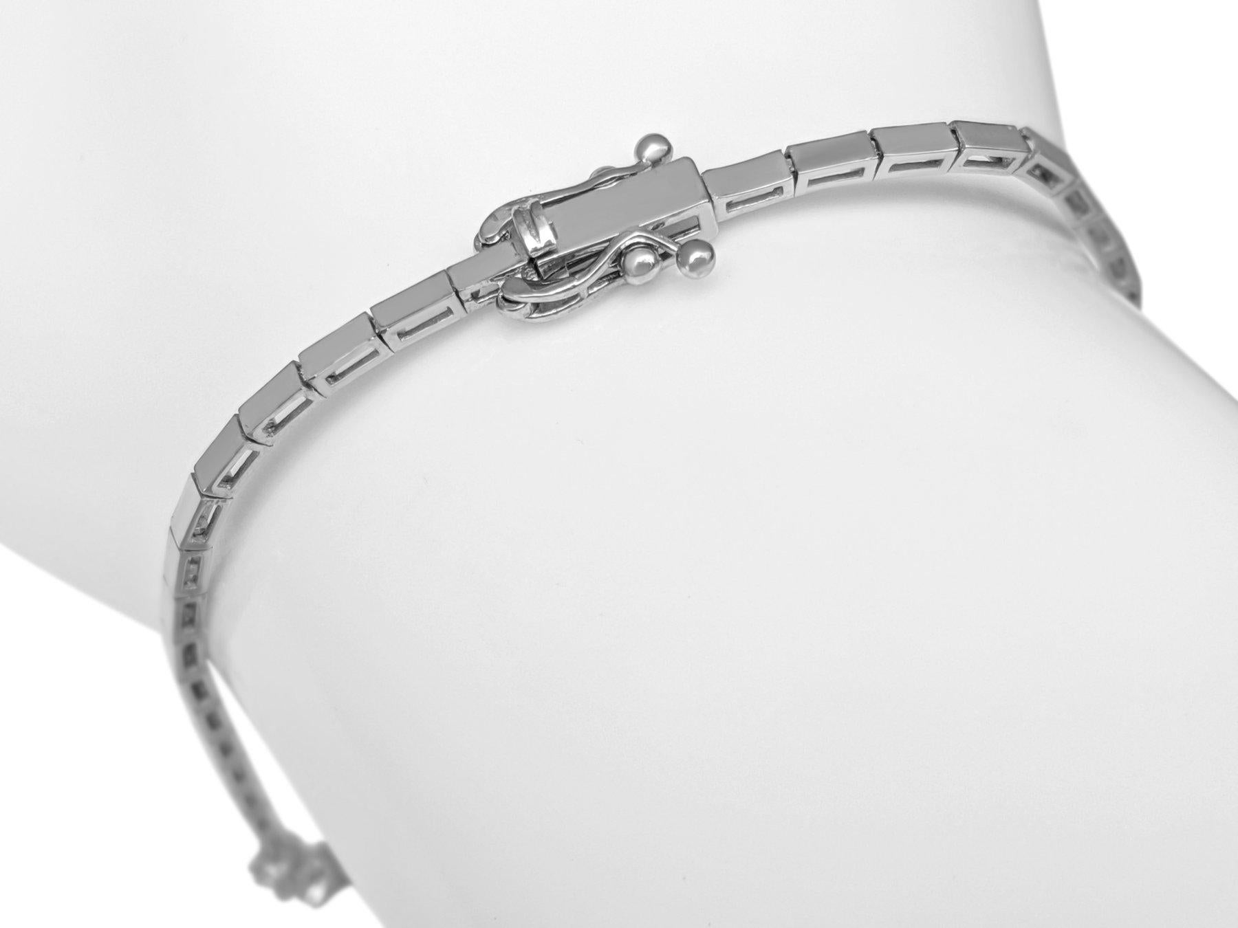 Women's NO RESERVE!  -  1.51Ct Fancy Light Pink Diamond Tennis 14K White Gold Bracelet For Sale