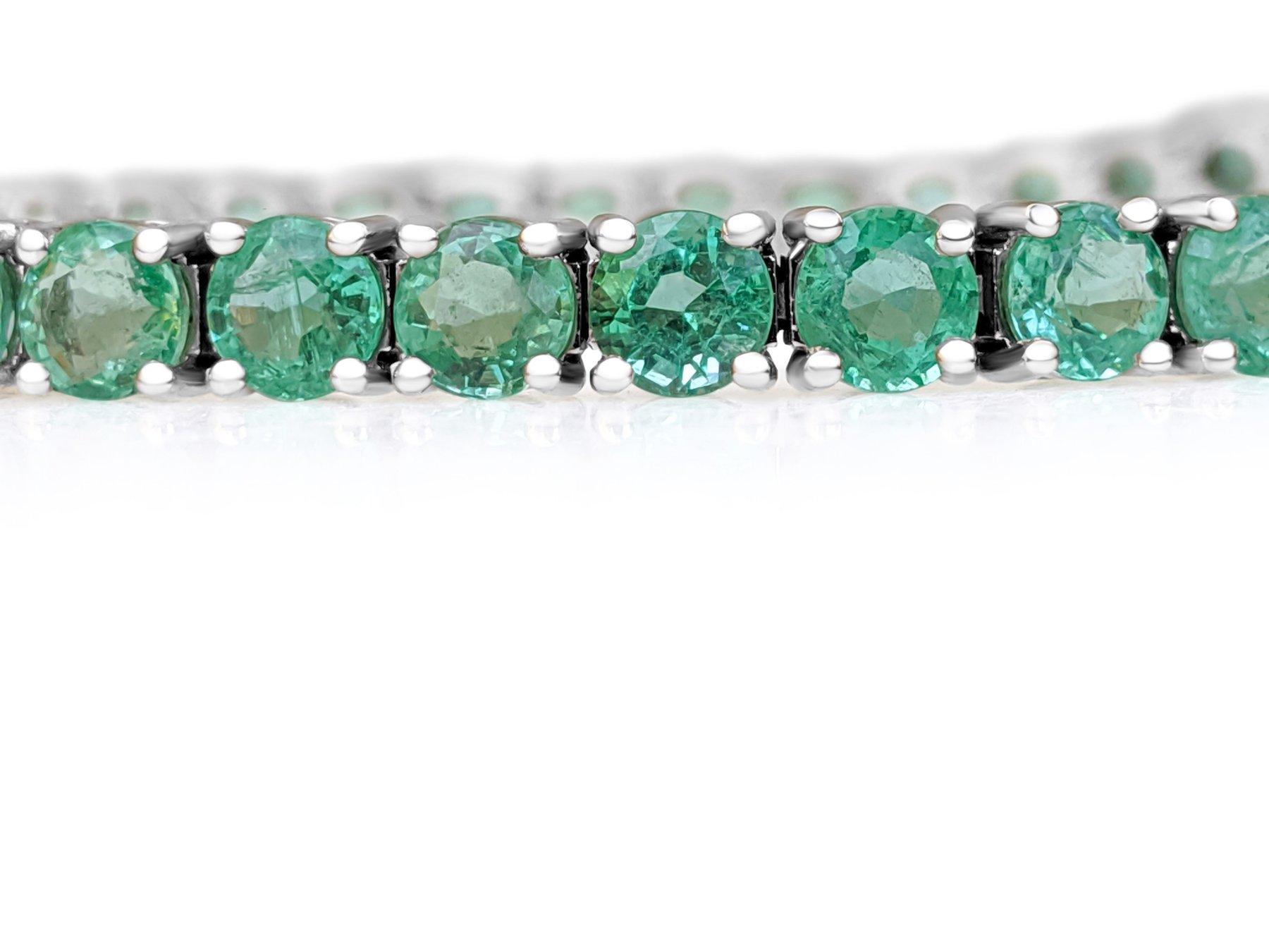 NO RESERVE! 15.34Ct Natural Emerald Tennis Riviera - 14kt White gold - Bracelet In New Condition In Ramat Gan, IL