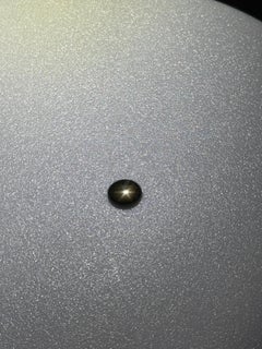 1,66 Karat schwarzer Sternsaphir ohne Reserve