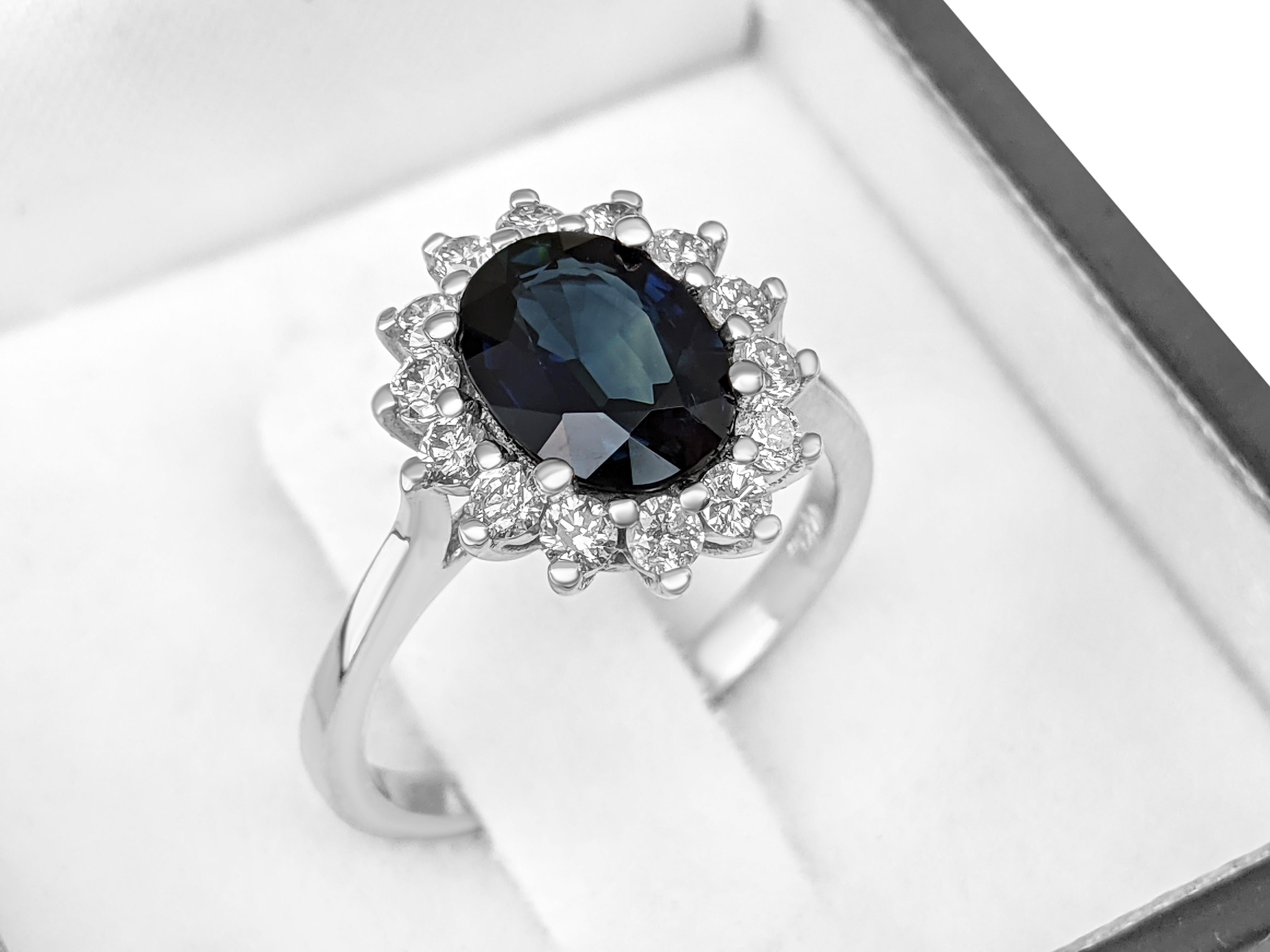 Art Deco $1 No Reserve! - 1.99 Carat Sapphire and 0.50ct Diamonds, 14kt White Gold Ring