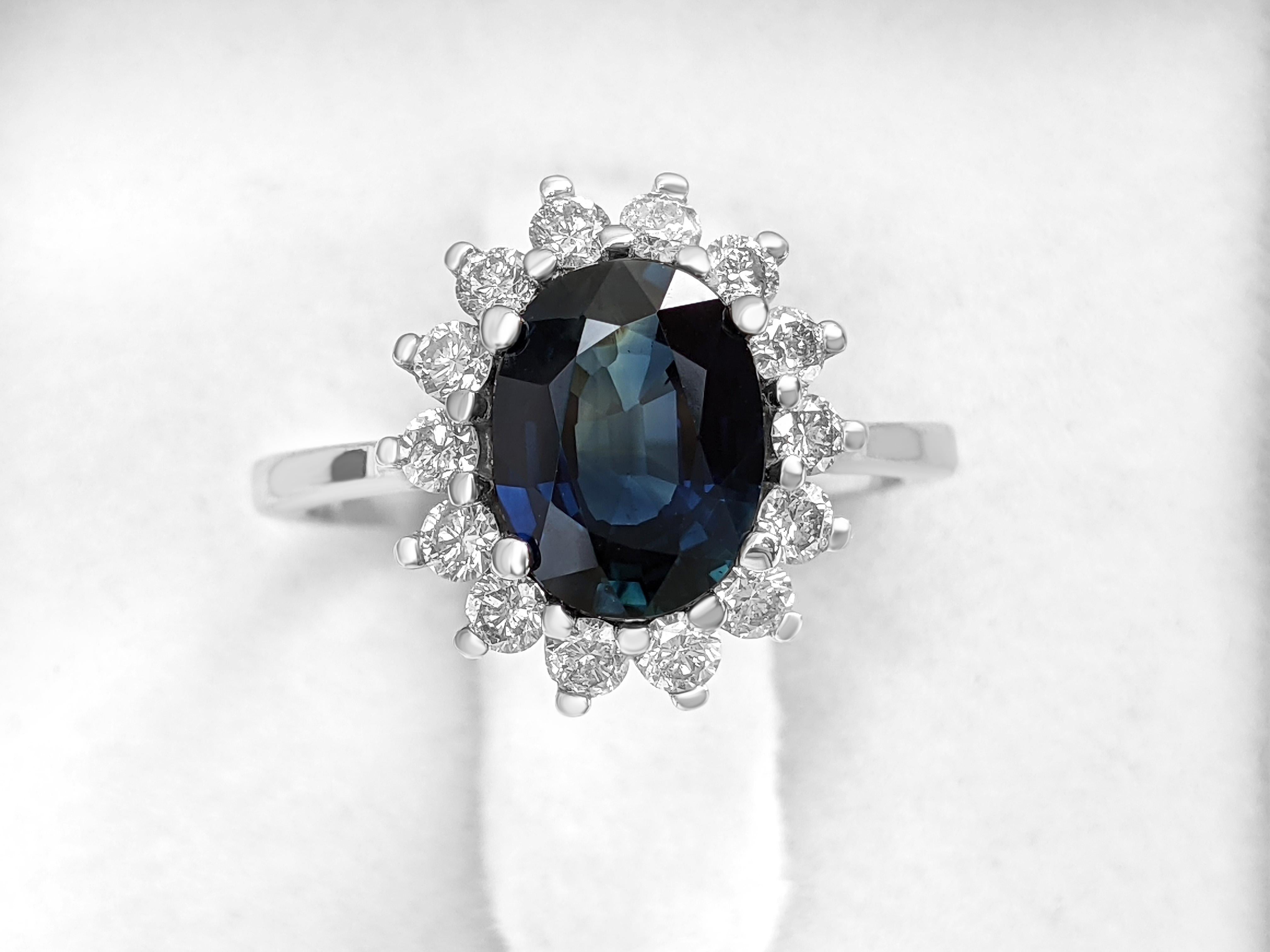 $1 No Reserve! - 1.99 Carat Sapphire and 0.50ct Diamonds, 14kt White Gold Ring In New Condition In Ramat Gan, IL