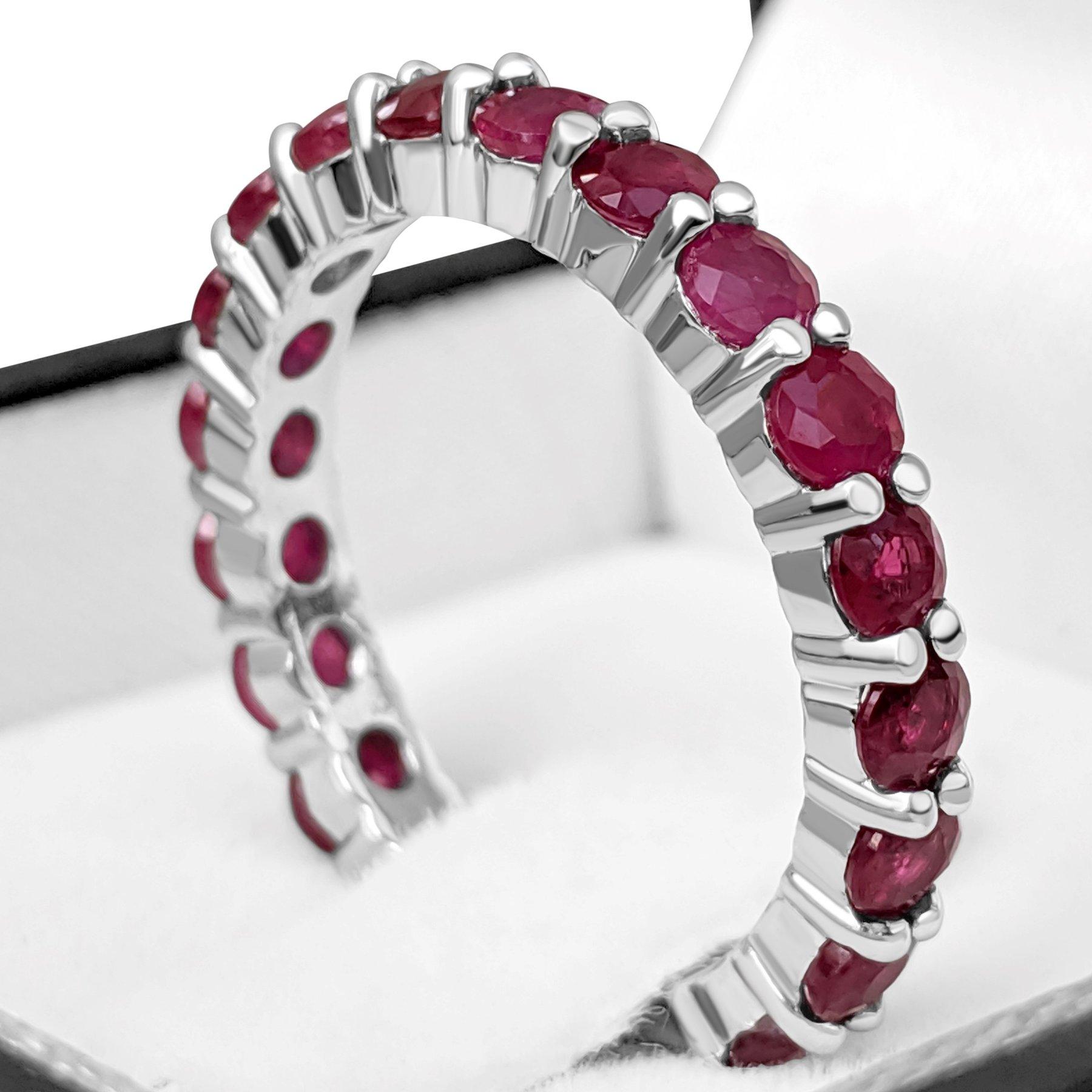 NO RESERVE! 2.00 Carat Ruby 3/4 Eternity Band 14kt White gold - Ring For Sale 2