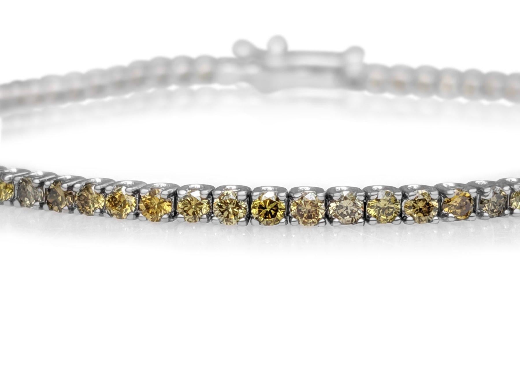 Donna NESSUNA RISERVA! Bracciale Tennis con diamanti fantasia in oro bianco 14K da 2,11 carati in vendita