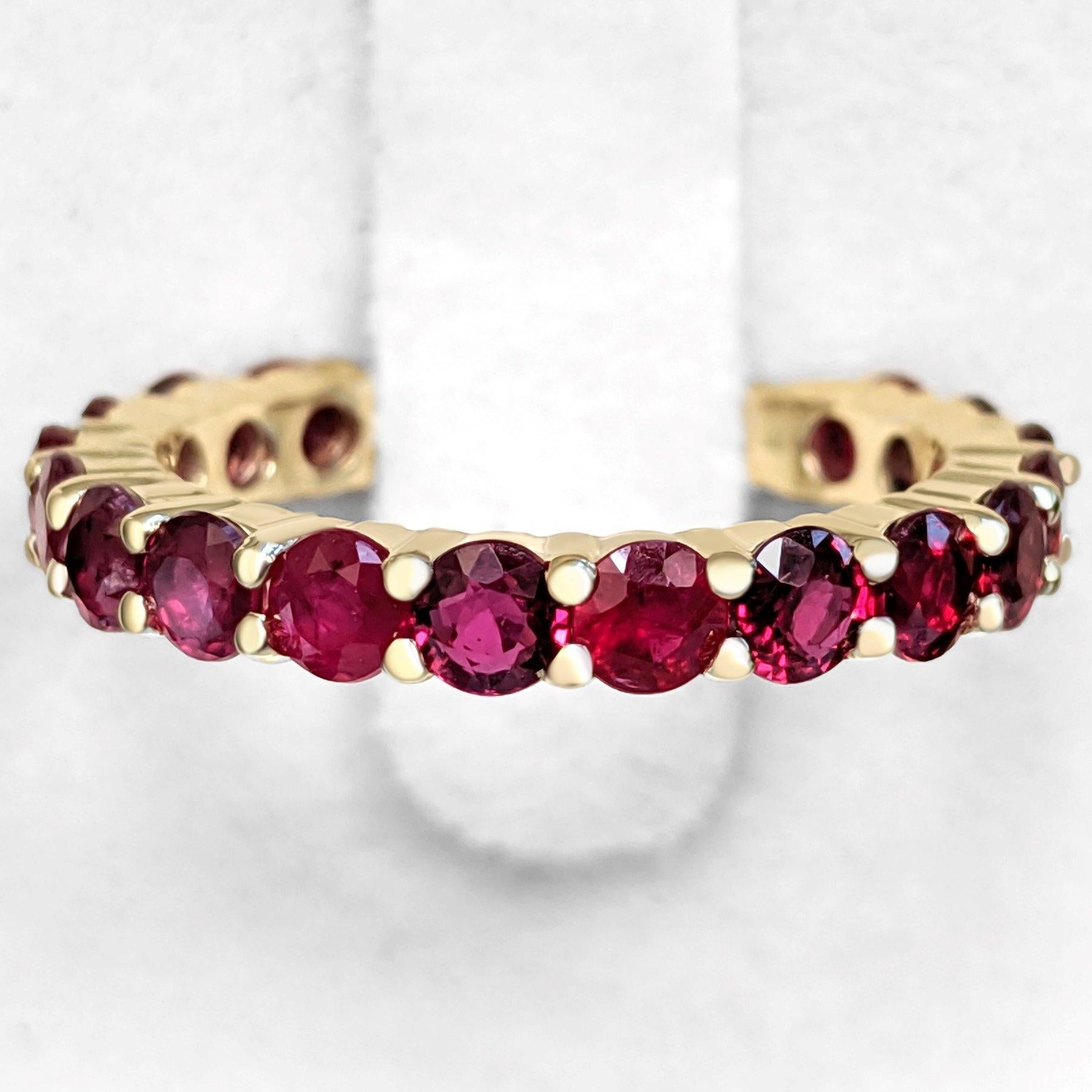 NO RESERVE! 2.14 Carat Ruby 3/4 Eternity Band 14kt Yellow gold - Ring In New Condition For Sale In Ramat Gan, IL