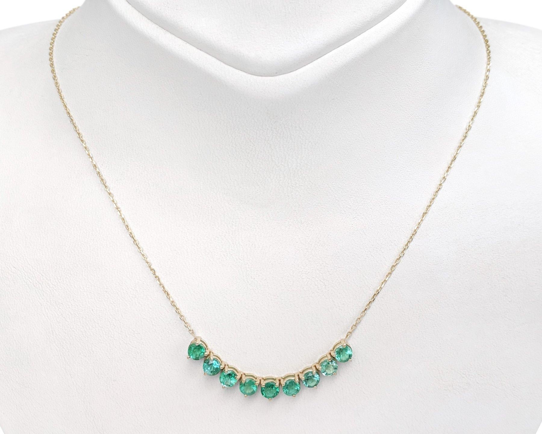 NO RESERVE!  2.44 Carat Natural Emerald - 14 kt. Gold - Necklace In New Condition In Ramat Gan, IL
