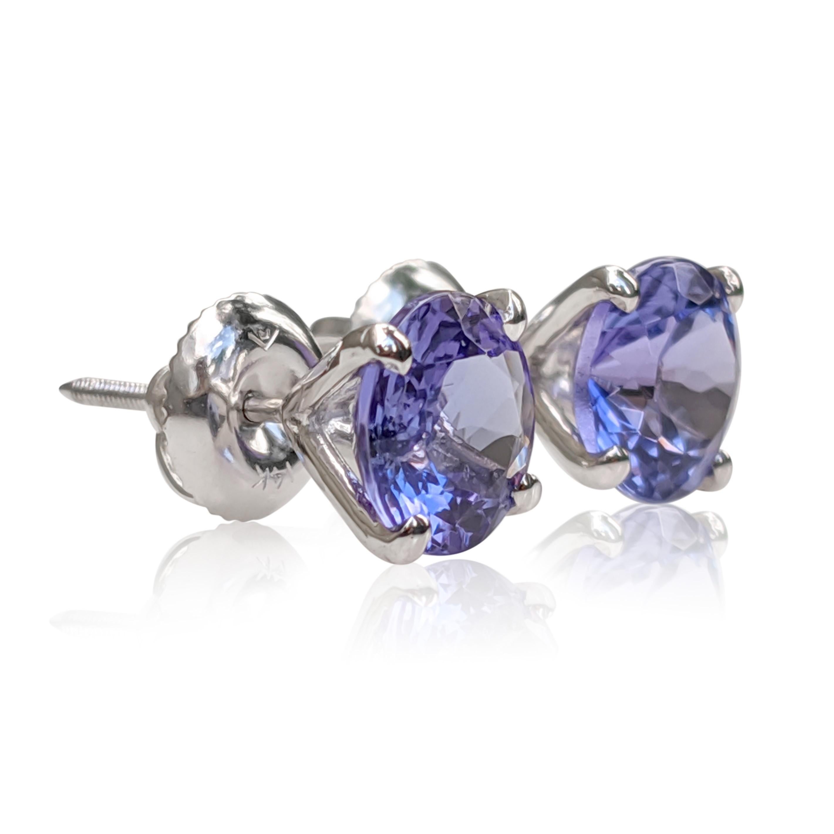 NO RESERVE! 2.79 Carat Tanzanite - 14 kt. White gold - Earrings In New Condition For Sale In Ramat Gan, IL