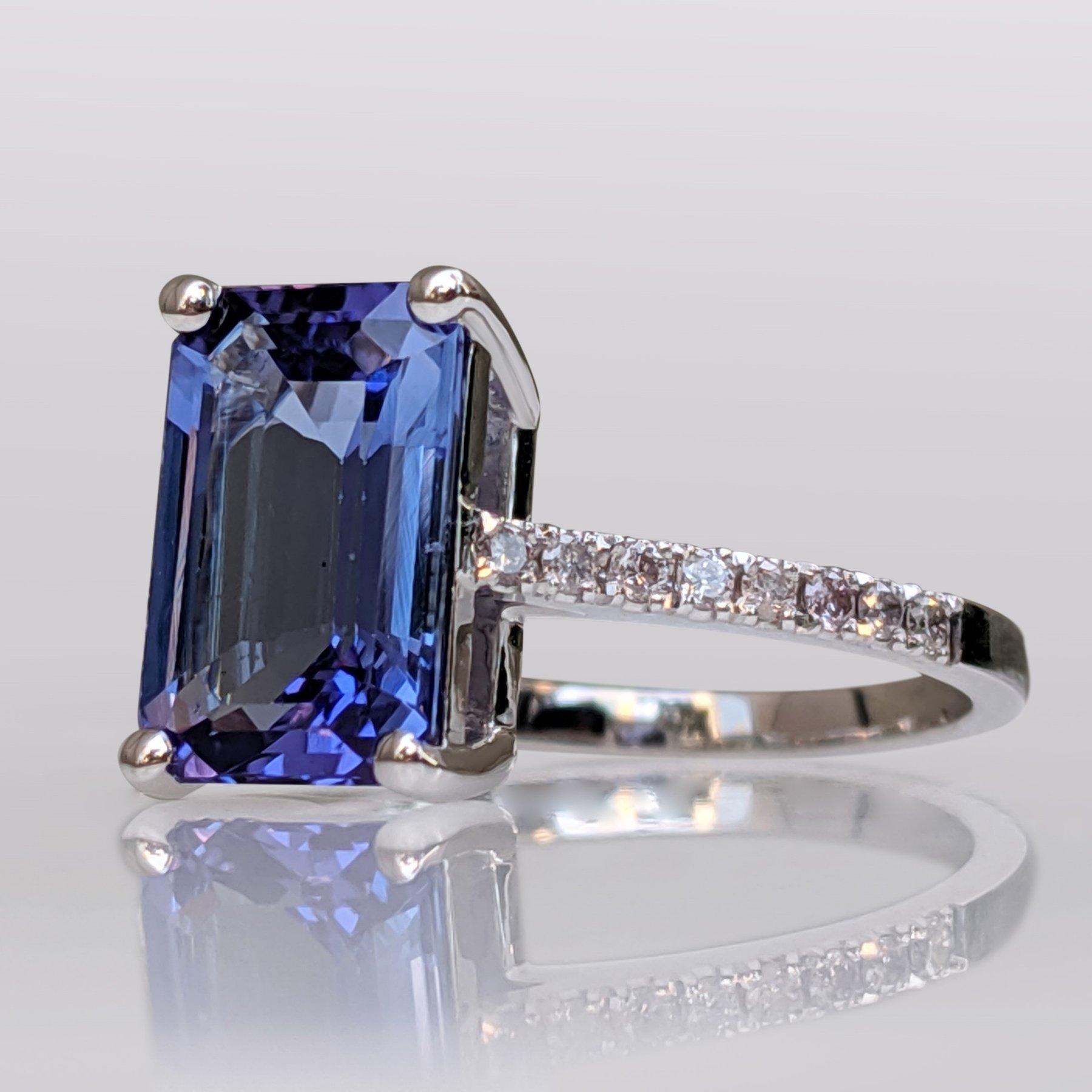 Art Deco $1 NO RESERVE!   2.80Ct Tanzanite & 0.18Ct Diamonds - 14 kt. White gold - Ring