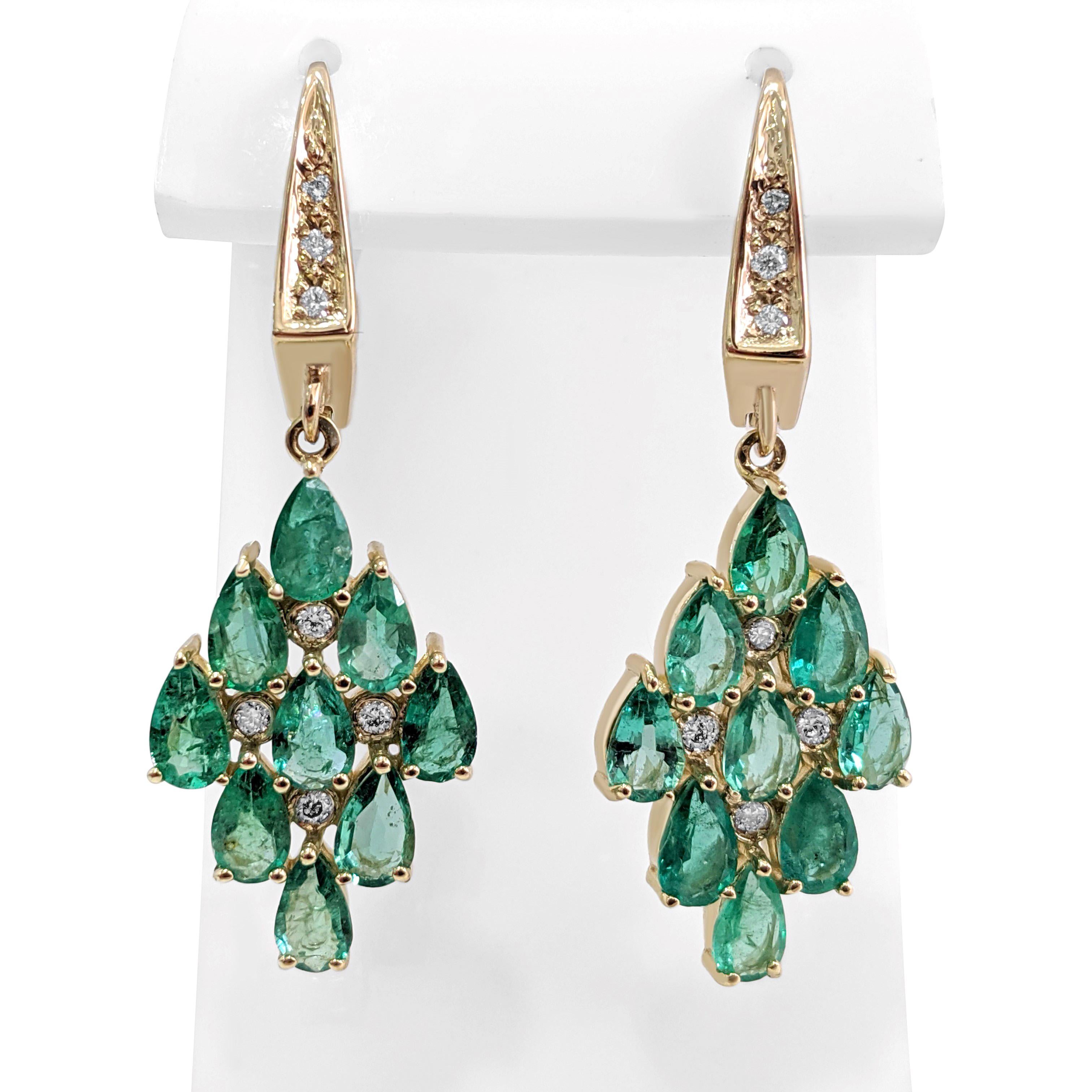 $1 No Reserve! - 3.12cttw Emerald & 0.10cttw Diamonds, 14k Yellow Gold Earrings In New Condition In Ramat Gan, IL