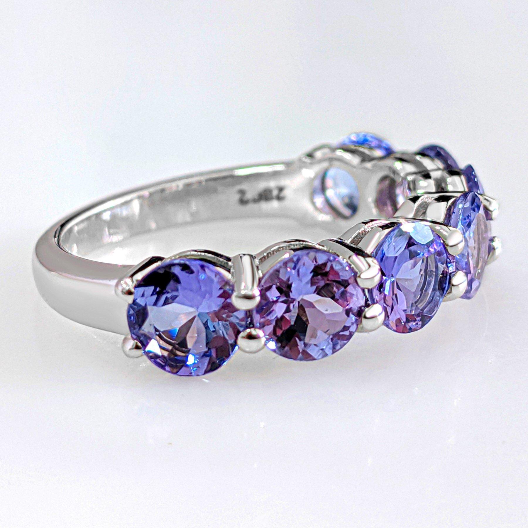NO RESERVE! 3.18 Carat Tanzanite 7 Stone Eternity Band 14kt White gold - Ring In New Condition For Sale In Ramat Gan, IL