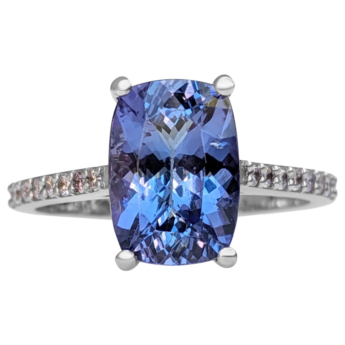 KEINE RESERVE!   3,33 Karat Tansanit & 0,16 Karat Diamanten - 14 kt. Weißgold-Ring im Angebot