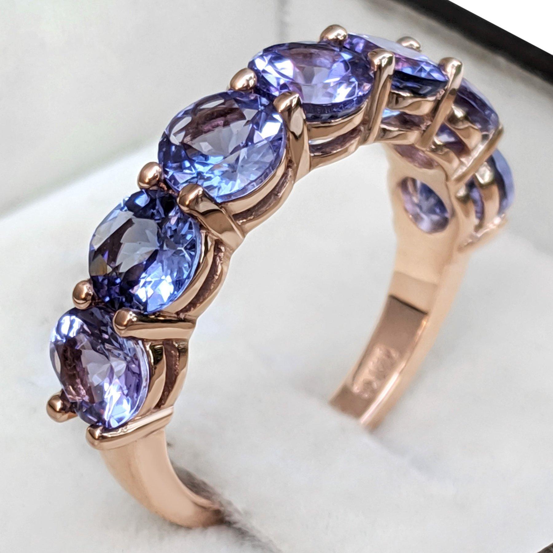 Art Deco NO RESERVE! 3.38 Carat Tanzanite 7 Stone Eternity Band 14kt Rose gold - Ring For Sale