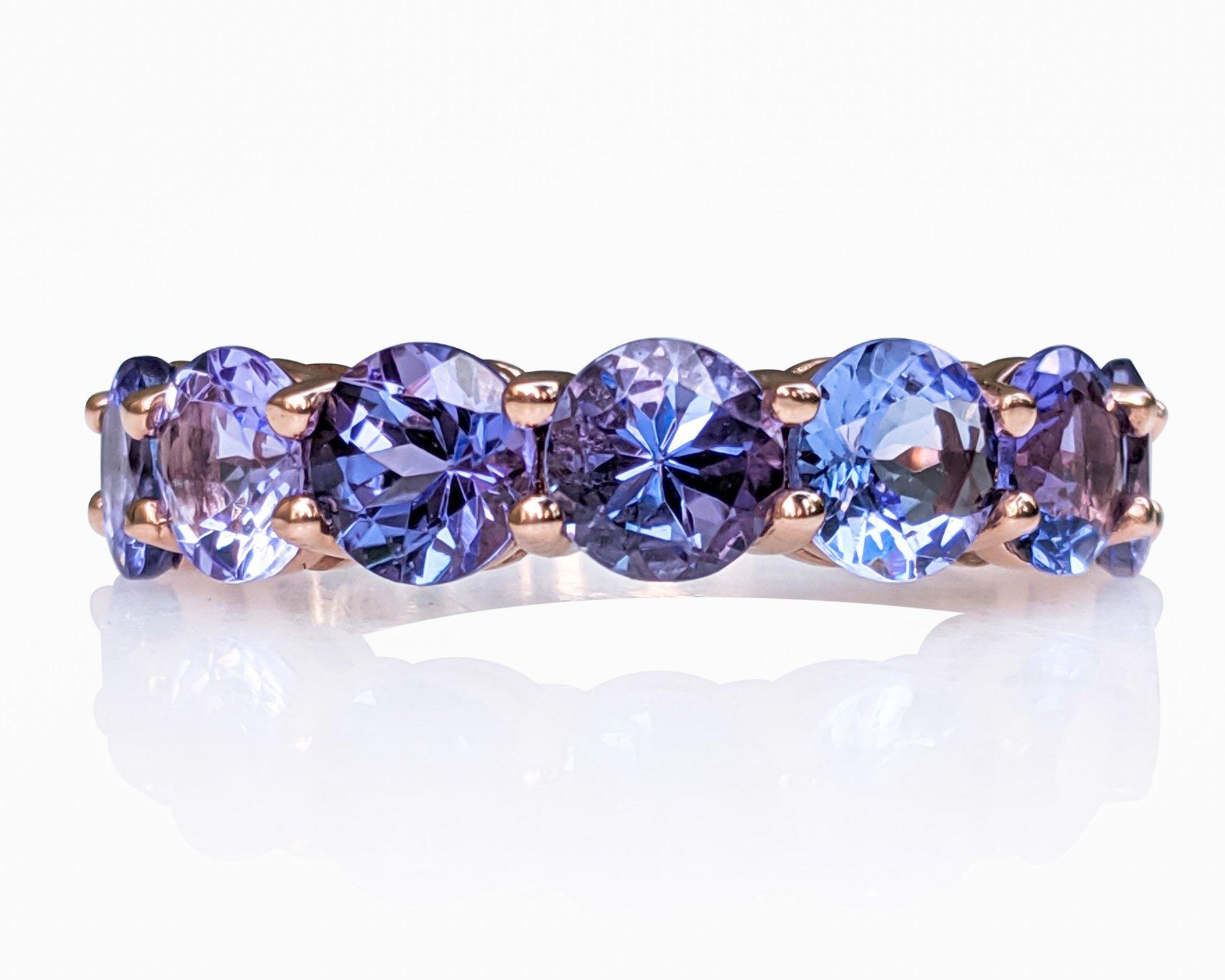 Women's NO RESERVE! 3.38 Carat Tanzanite 7 Stone Eternity Band 14kt Rose gold - Ring For Sale