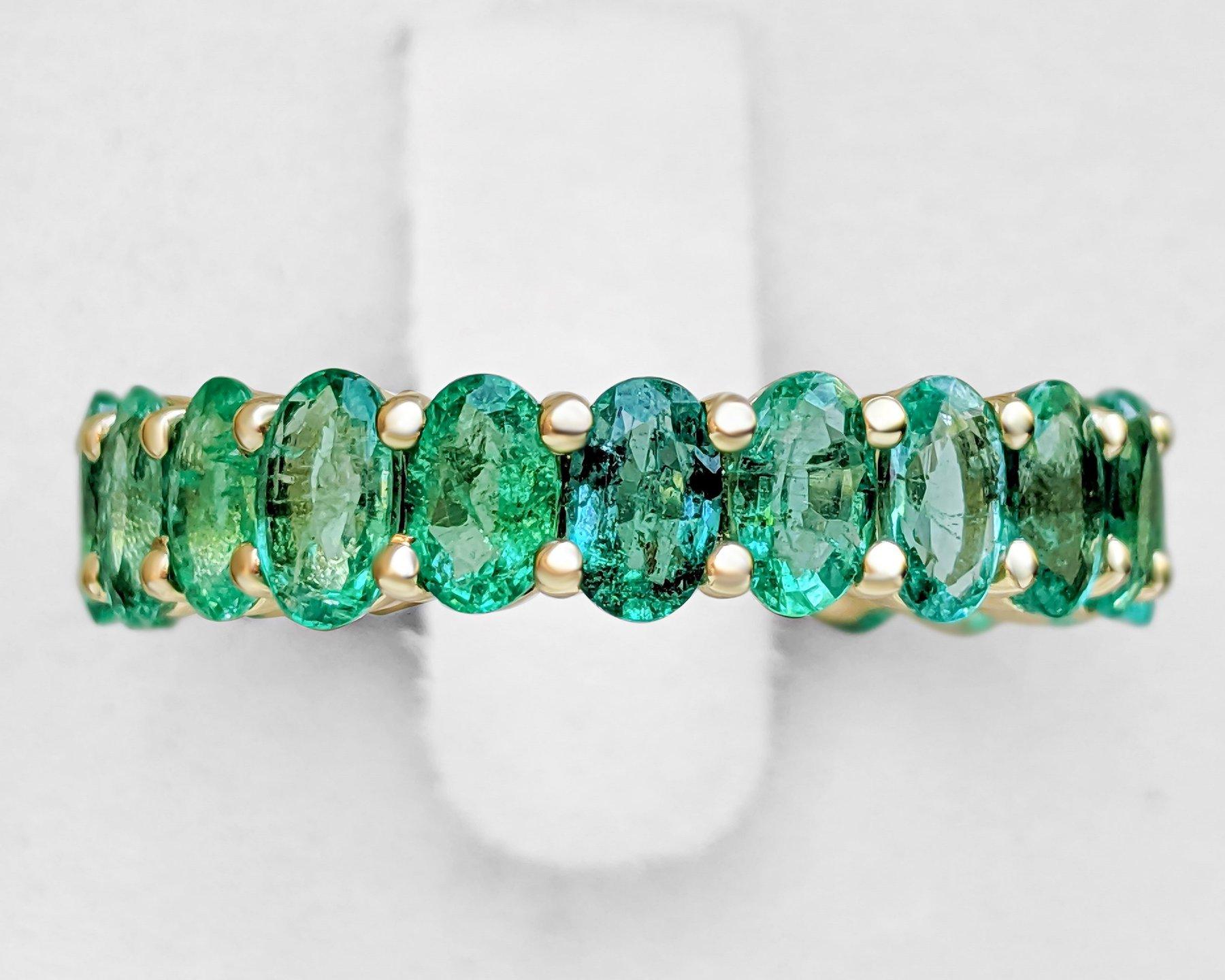 NO RESERVE!  3.80 cttw Natural Emeralds Eternity Band - 14k Yellow Gold In New Condition In Ramat Gan, IL