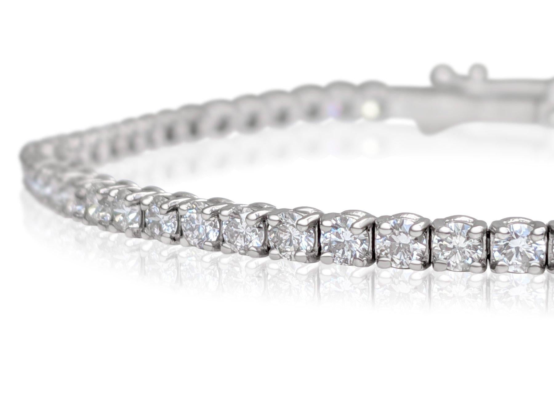 Round Cut NO RESERVE! 4.10 Carat Diamond Tennis 14K White Gold Bracelet For Sale