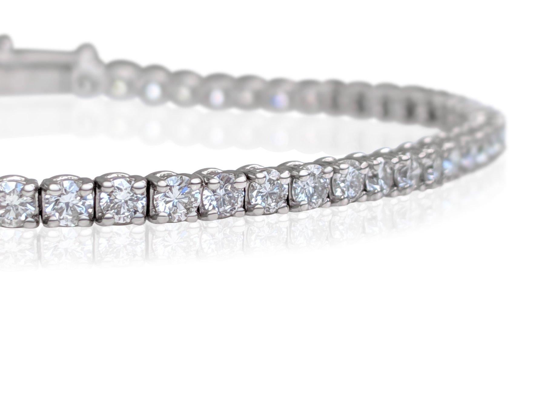 NO RESERVE! 4.10 Carat Diamond Tennis 14K White Gold Bracelet For Sale 2