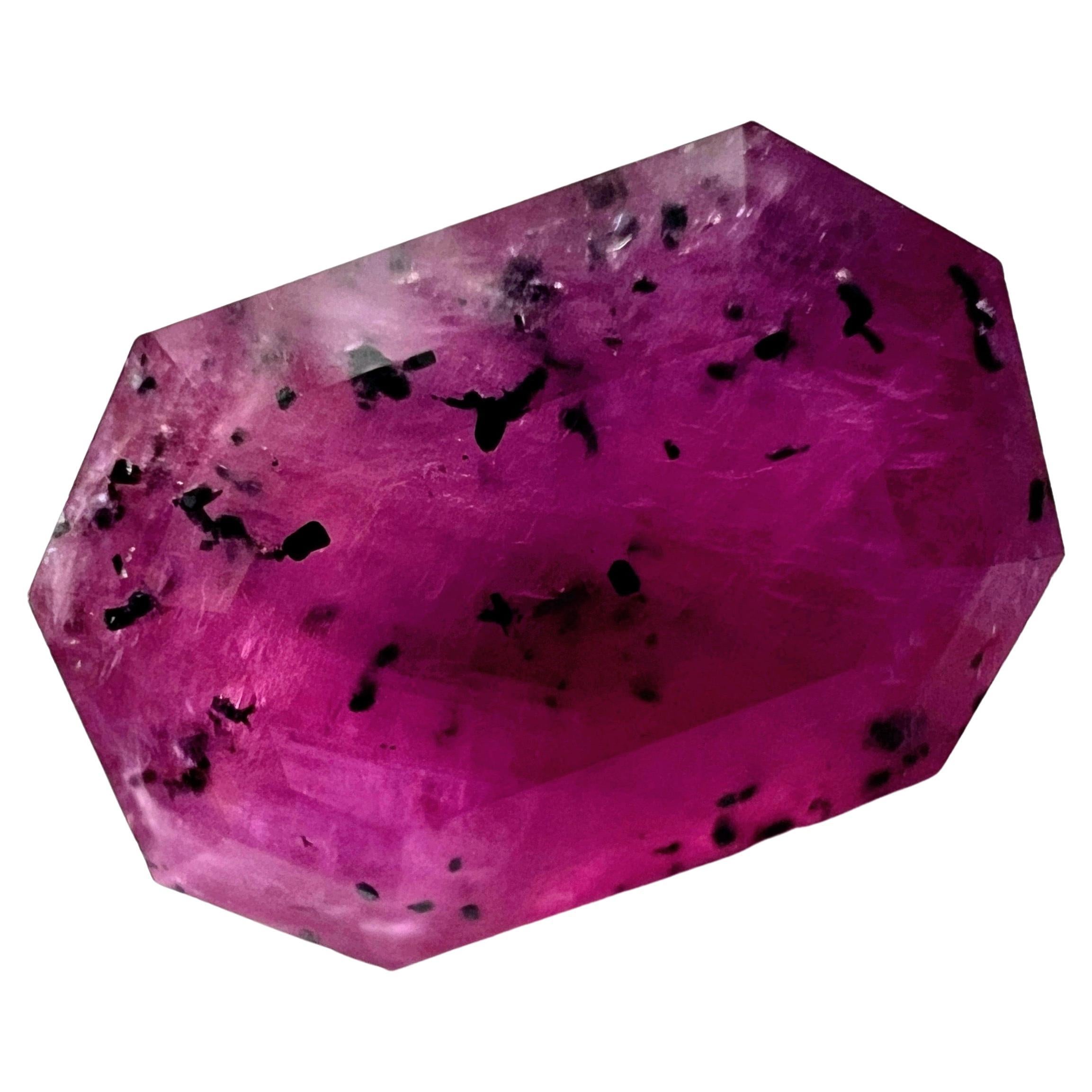 Women's or Men's 4.285ct NATURAL RUBY  Octagonal Cut Loose Gemstone For Sale