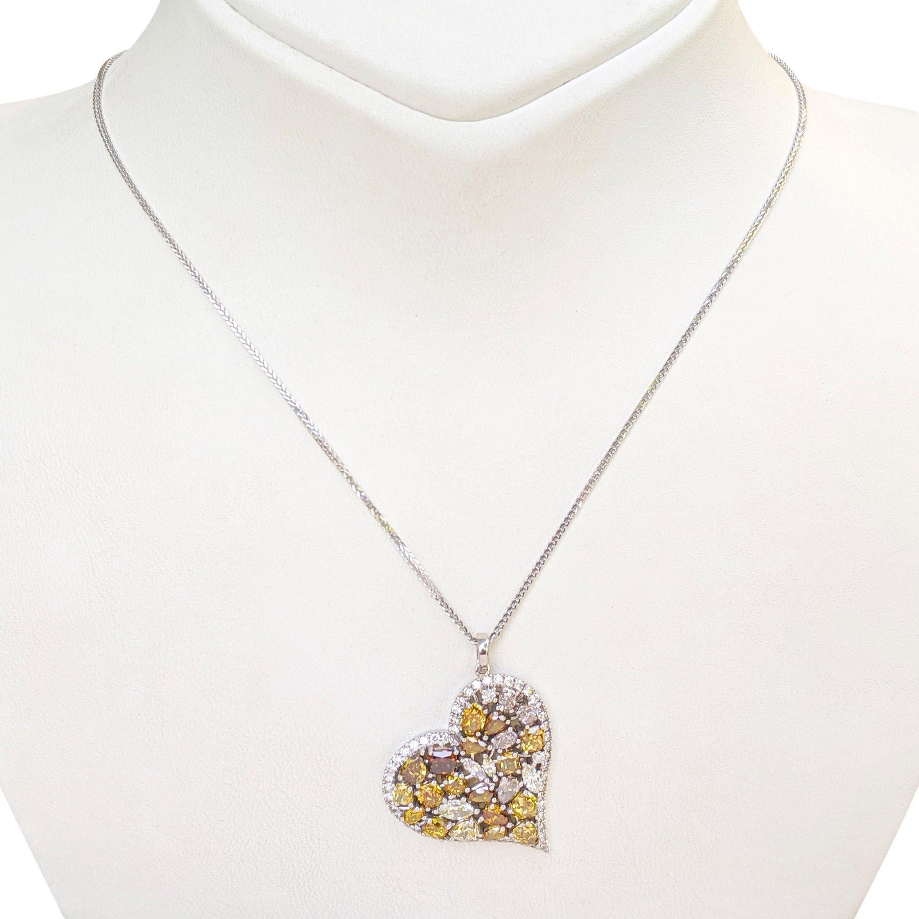 Art Deco NO RESERVE! 4.70Ct Fancy Diamond & 0.55Ct Diamond 14 kt. Gold Pendant Necklace For Sale