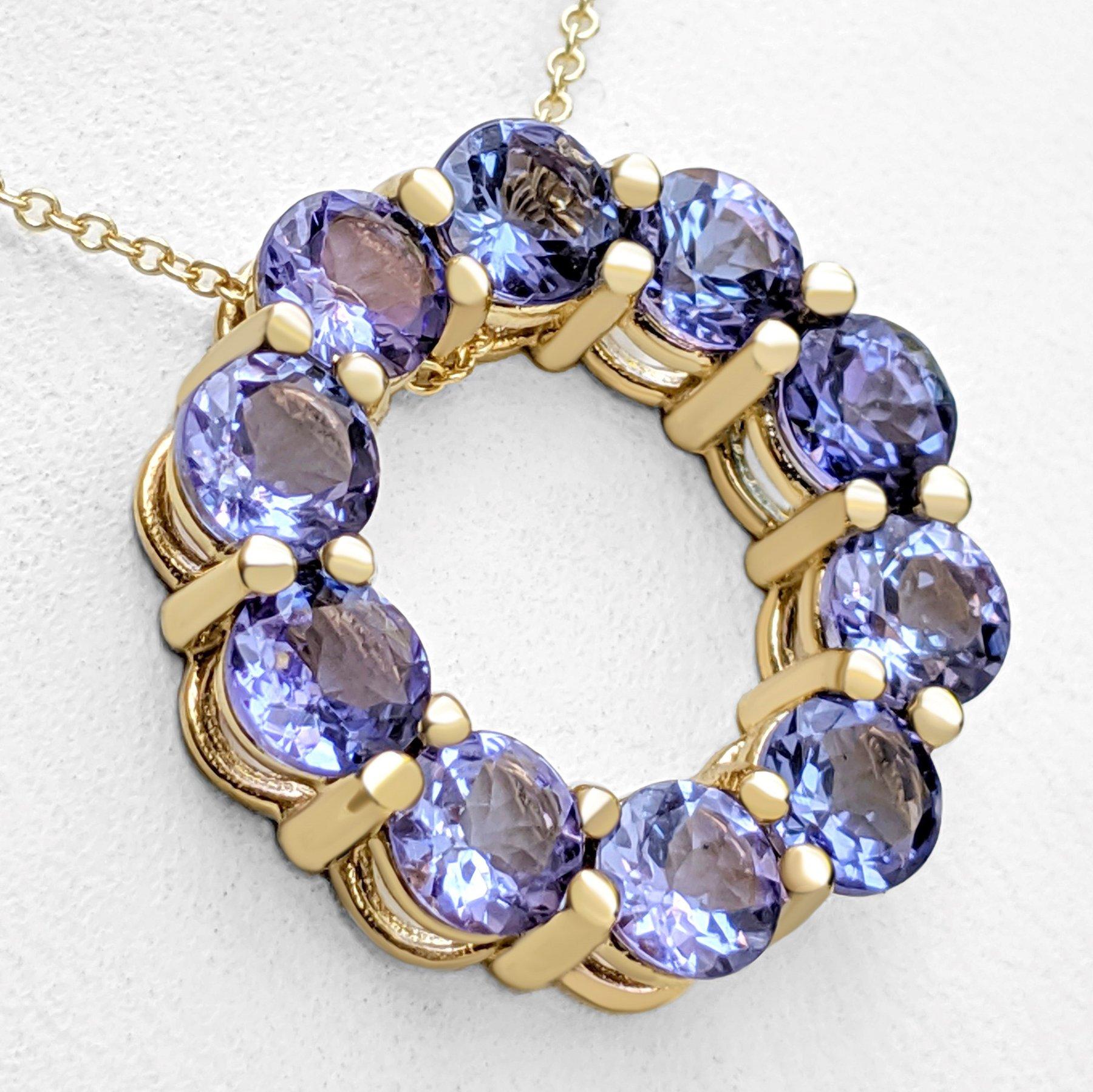 Round Cut NO RESERVE! 5.01 Carat Tanzanite Circle - 14 kt. Yellow Gold - Pendant Necklace For Sale