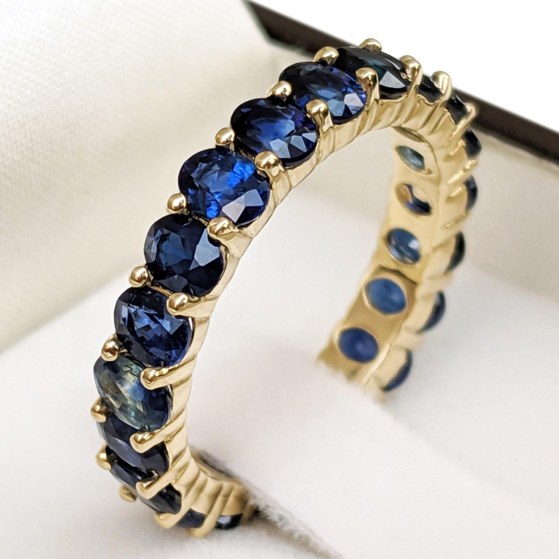 NO RESERVE! 5.22Ct Sapphire Eternity Band - Sapphire - 14kt Yellow gold - Ring In New Condition For Sale In Ramat Gan, IL