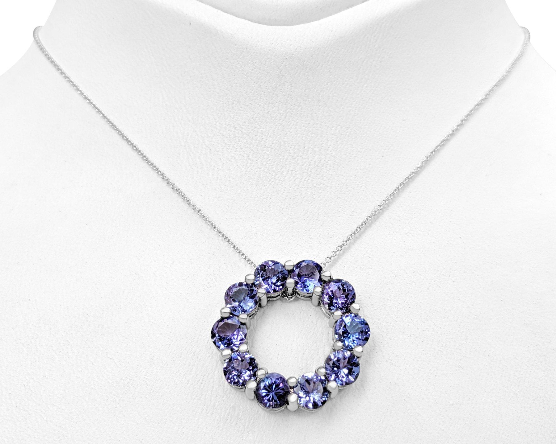 Art Deco $1 NO RESERVE!   5.23cttw Tanzanite, 14K White Gold Necklace With Pendant For Sale
