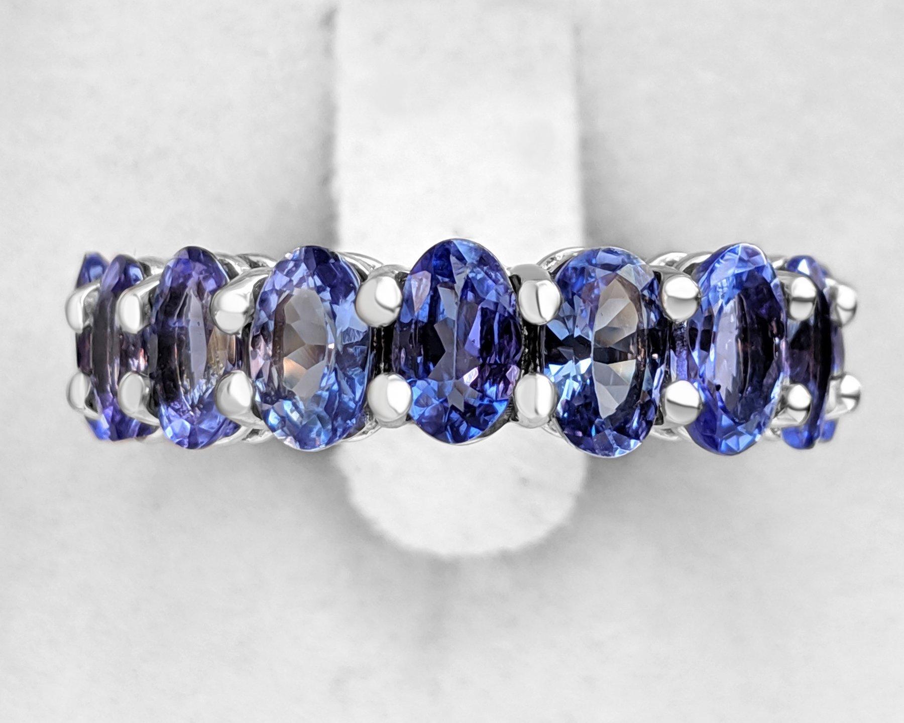 Oval Cut NO RESERVE! 6.37 Carat Tanzanite Eternity Band - 14 kt. White Gold - Ring For Sale